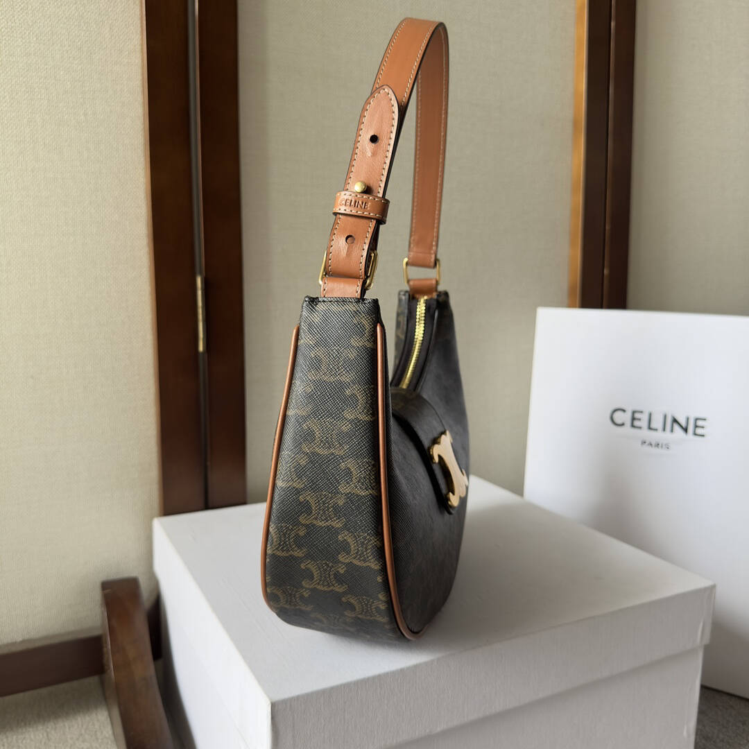 Ava Signature-Shoulder Bag – Heritage-Inspired Coated Canvas with Oversized Logo Print & Versatile Styling