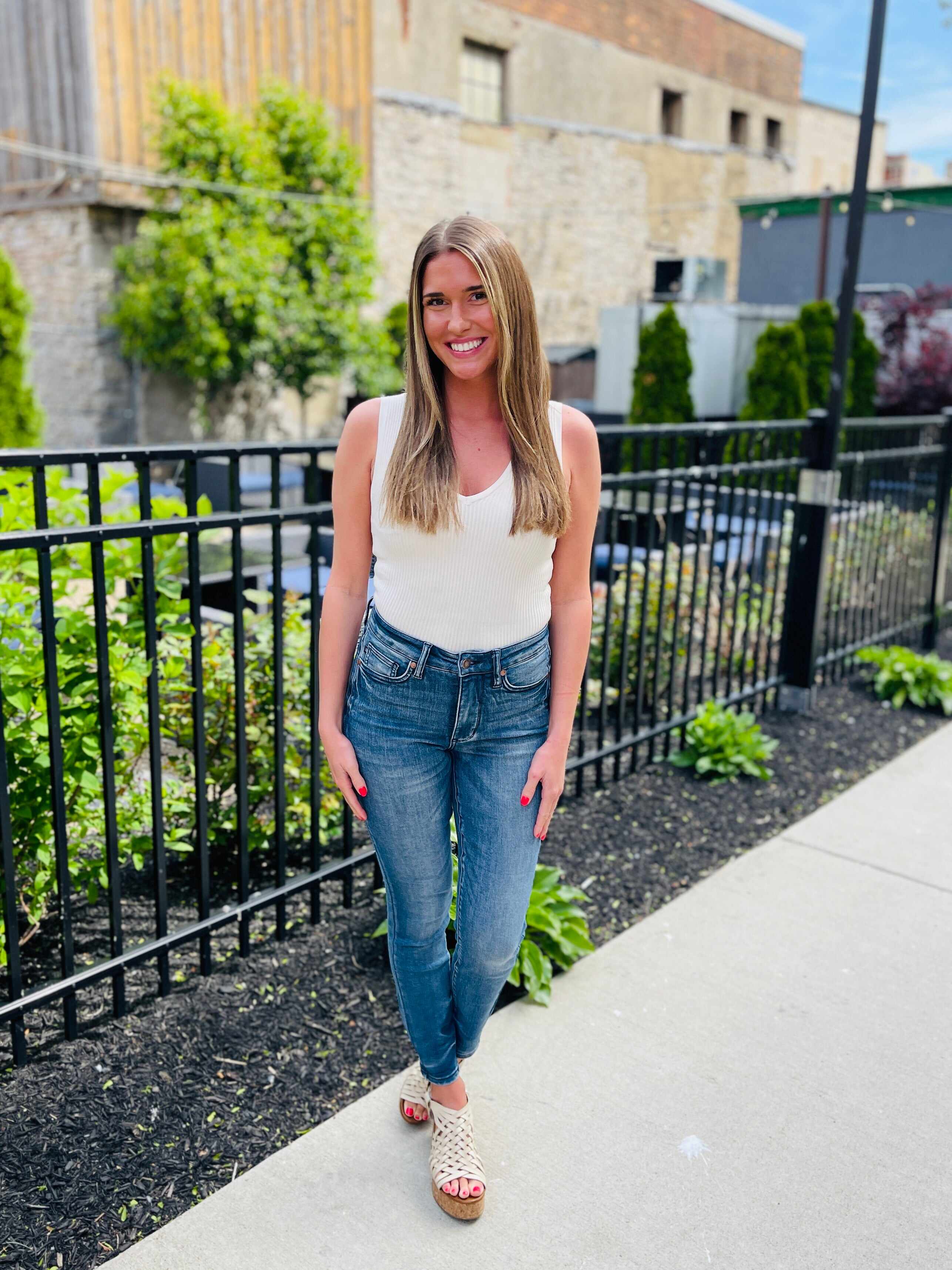 Tummy Control Skinny Jeans in Reg/Curvy Total Infatuation Restock