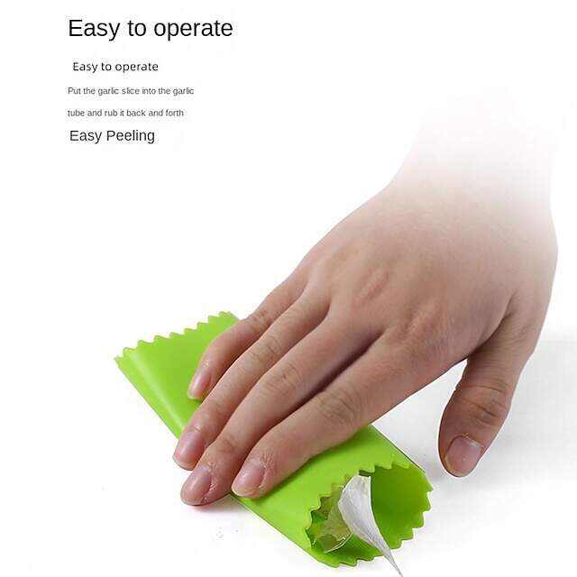 Multifunctional Garlic Master Garlic Ginger Cutter with Silicone Garlic Peeler Plastic Grinding Tool Kitchen Ginger Grater Grinder