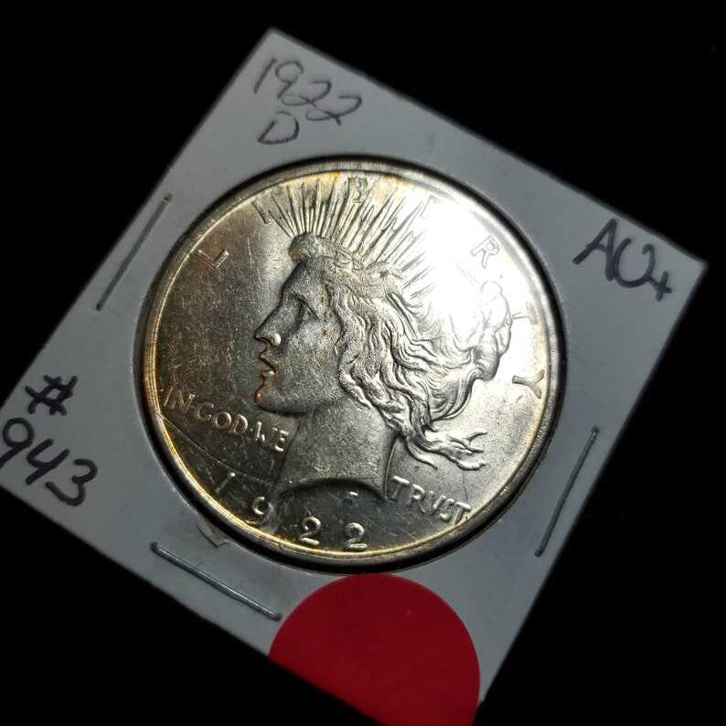 1922 D Silver Peace Dollar AU/BU  -  Lot#943 Regular 69