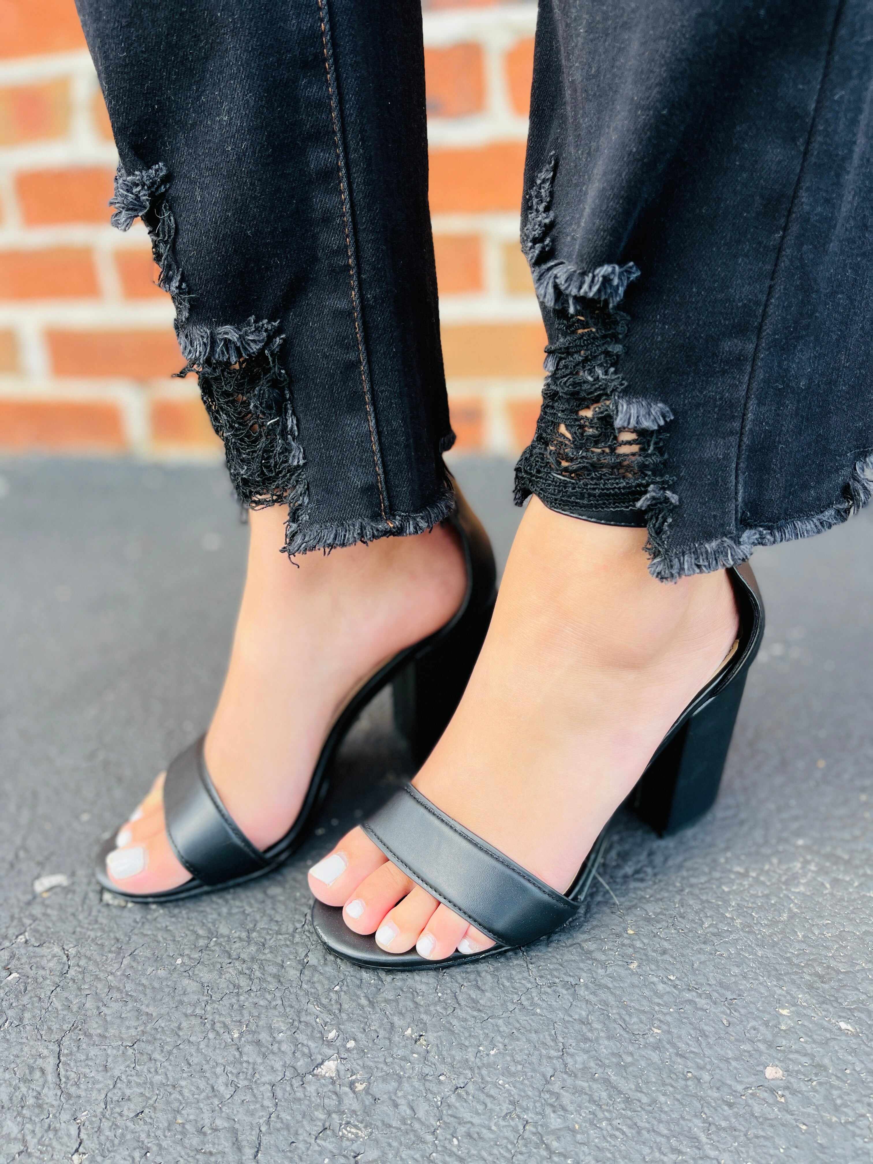 PLUS/REG Play It Straight Leg Jeans