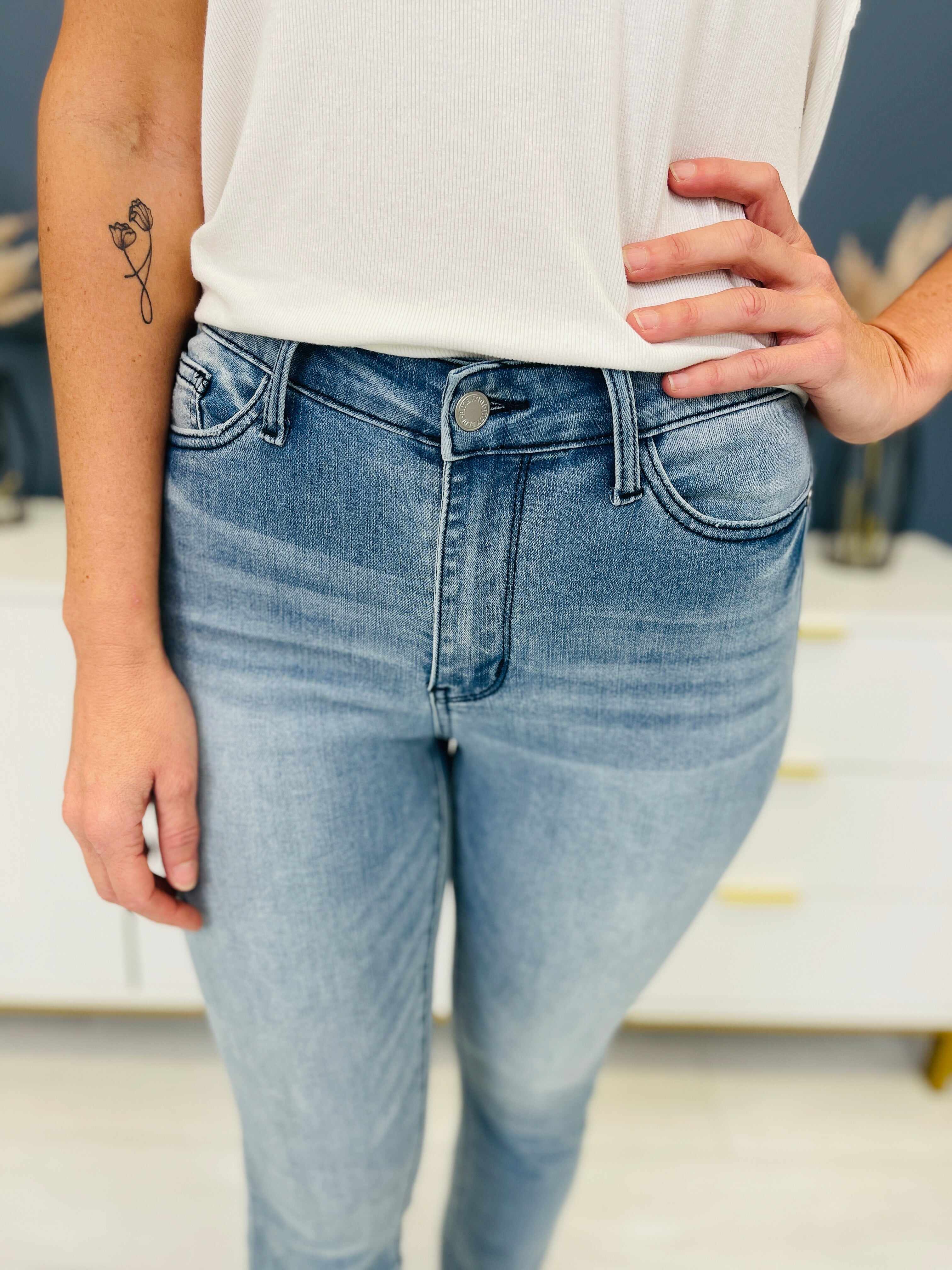 REG/CURVY Cool Kids Sustainable Cooling Relaxed Jeans