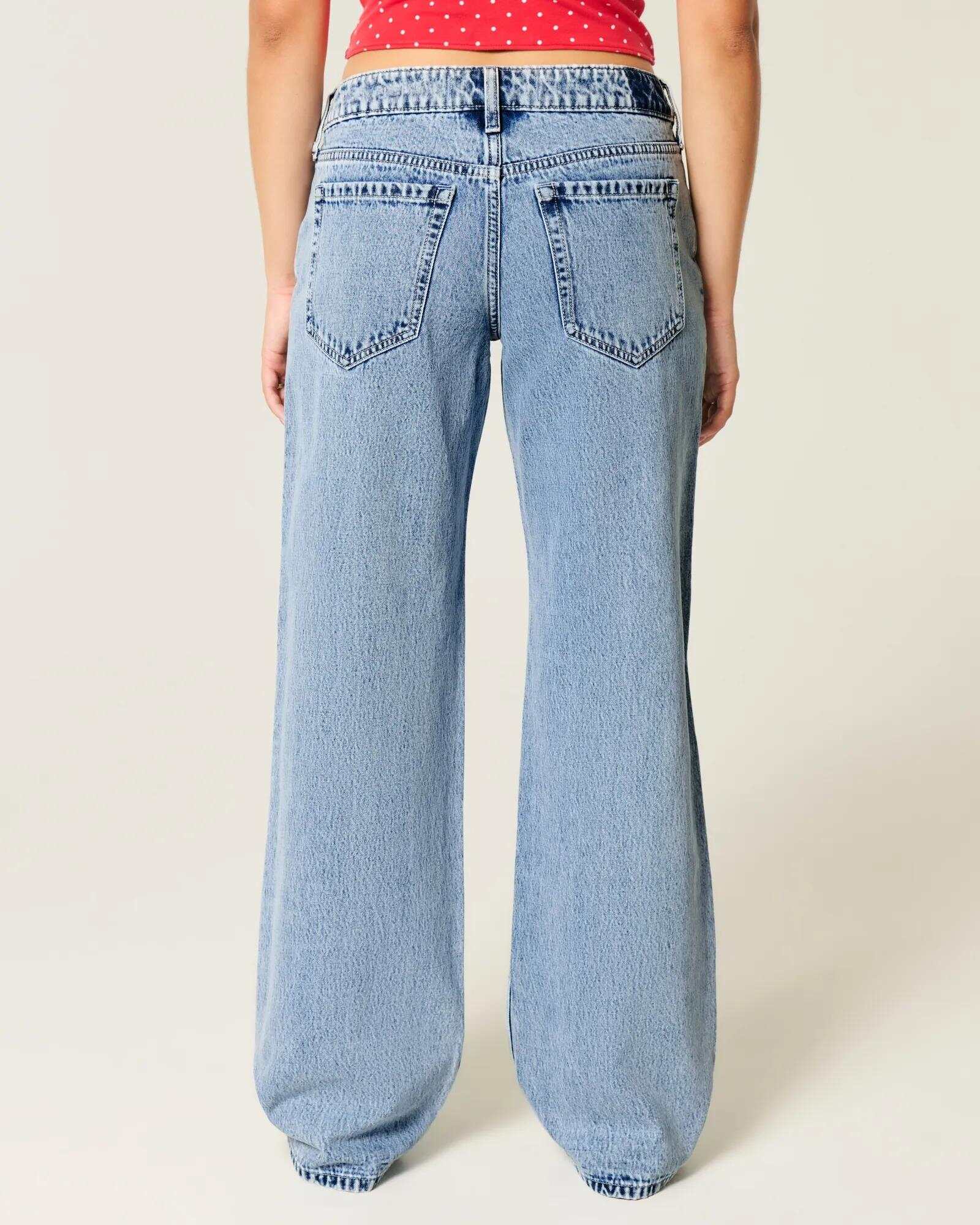 Curvy Low-Rise Light Wash Baggy Jeans