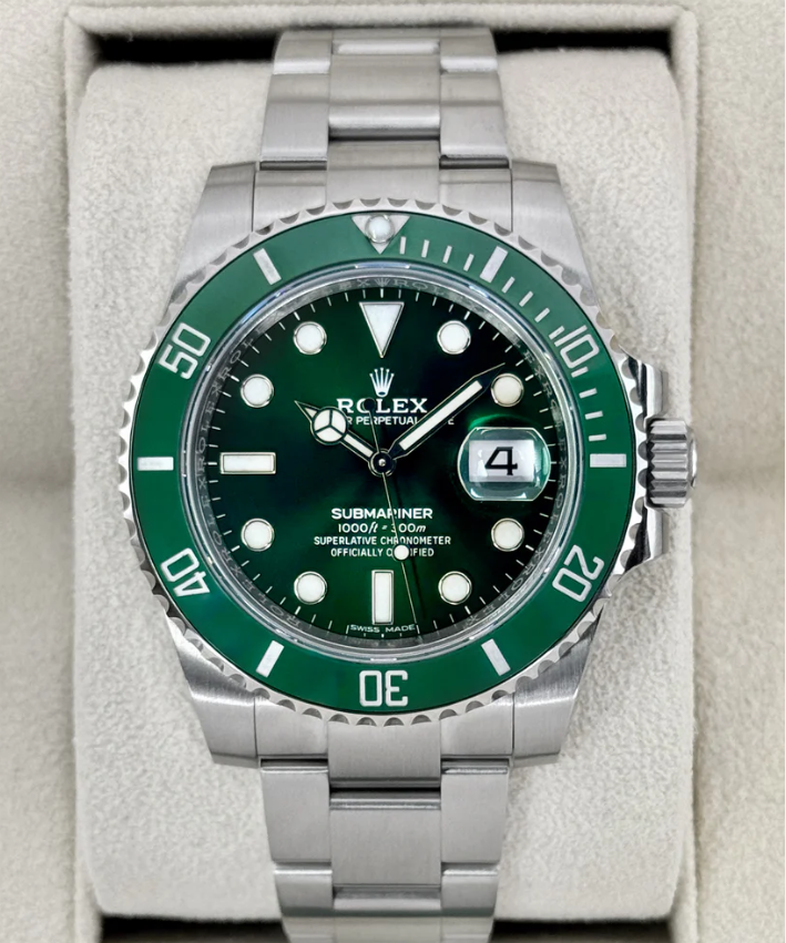2020 Rolex Submariner “Hulk” 40mm 116610LV Green Dial (Green Card)