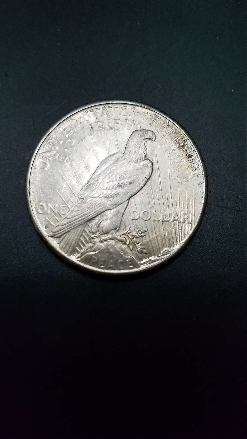 1923 S  Silver Peace Dollar ! AU - Key date Lot# 304
