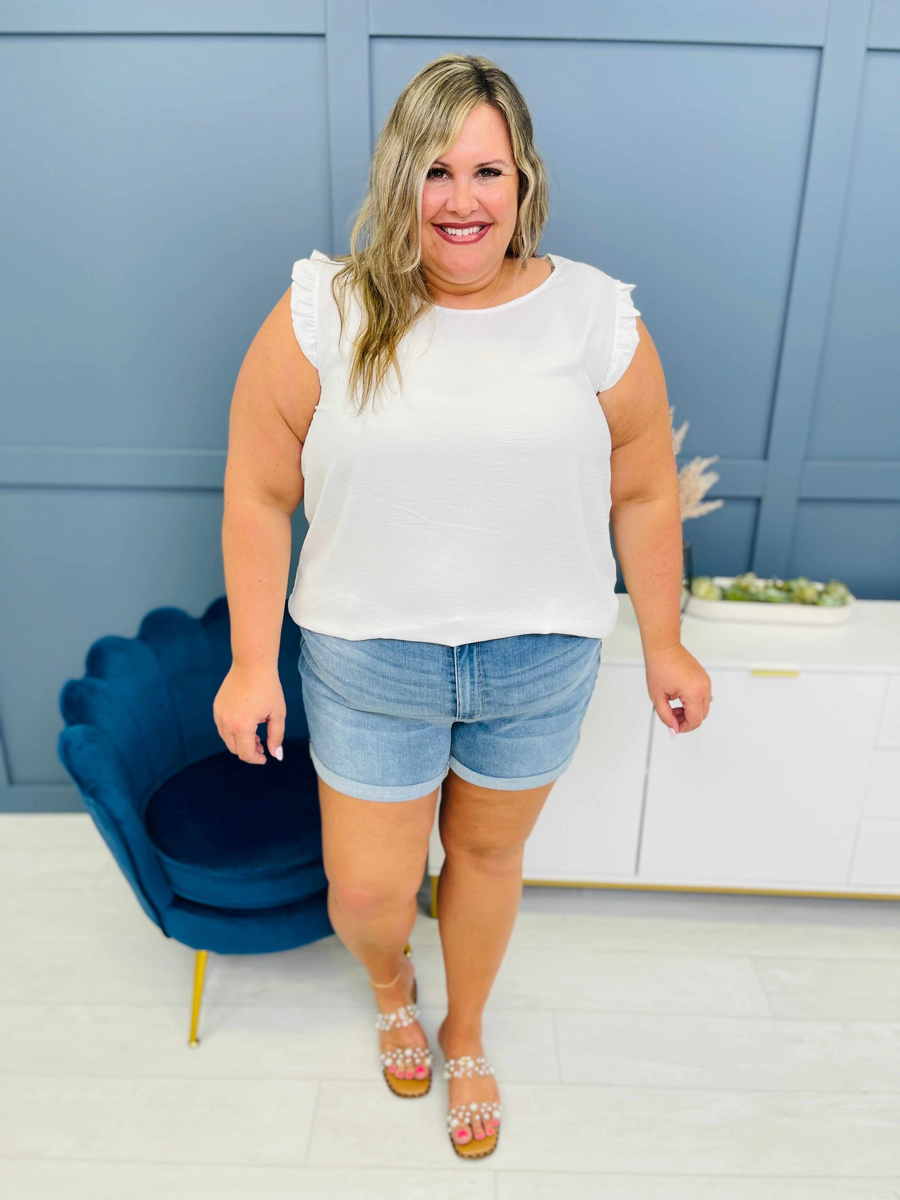 RESTOCK! Best Selling REG/CURVY Off The Cuff Shorts