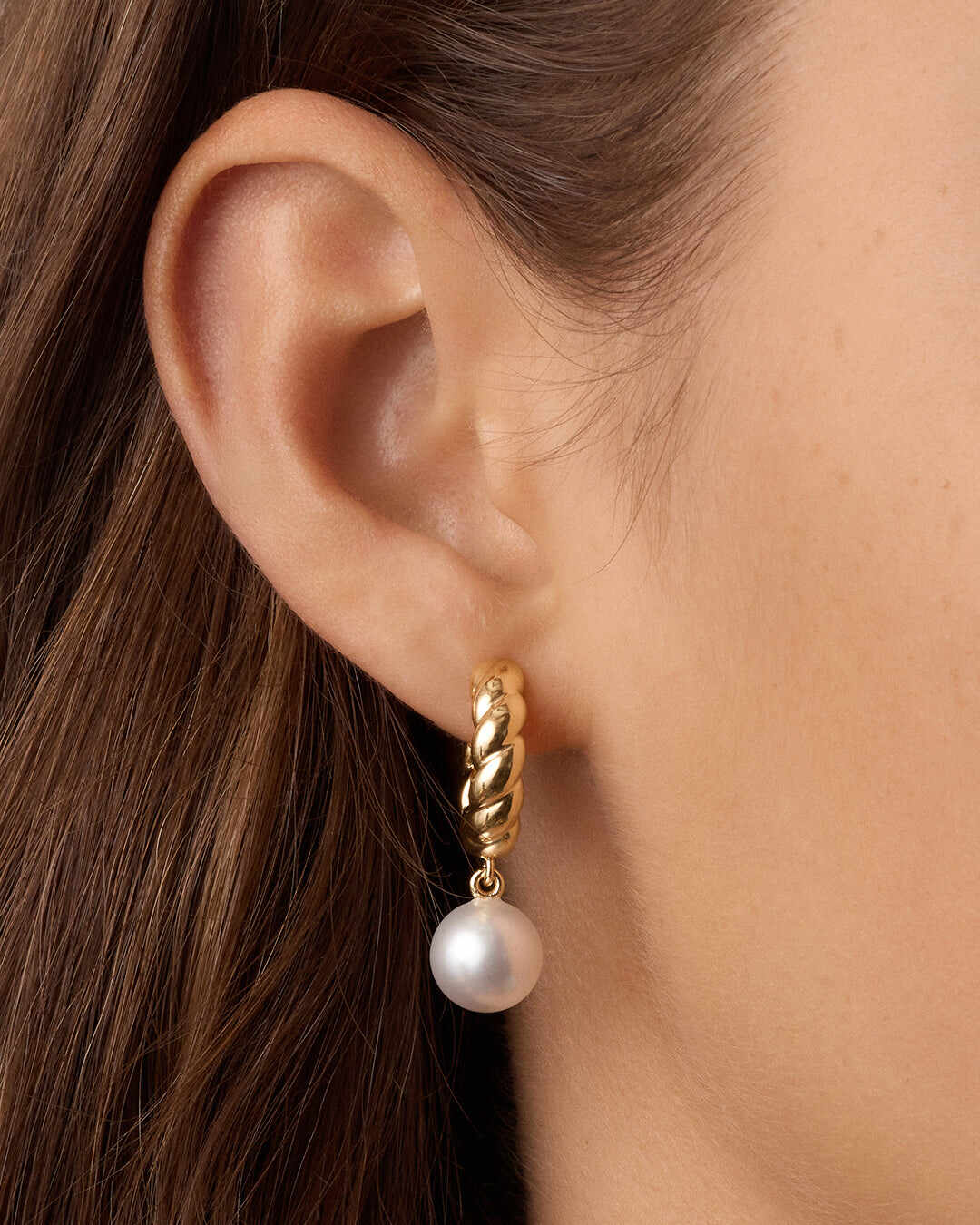 Pearl Crew Hoops