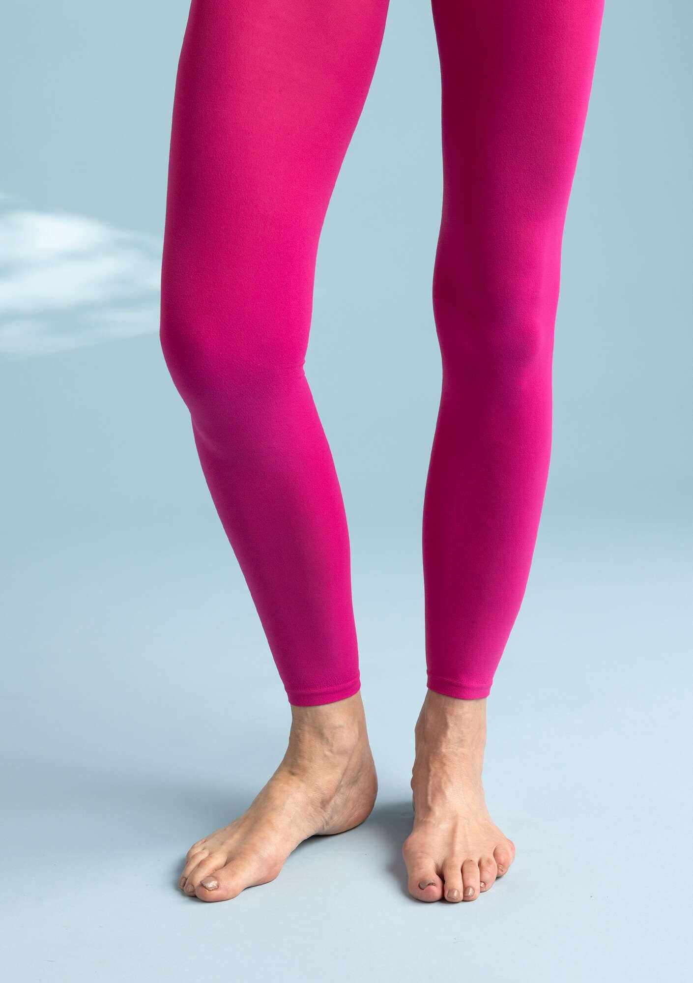Solid-colour leggings made from recycled polyamide