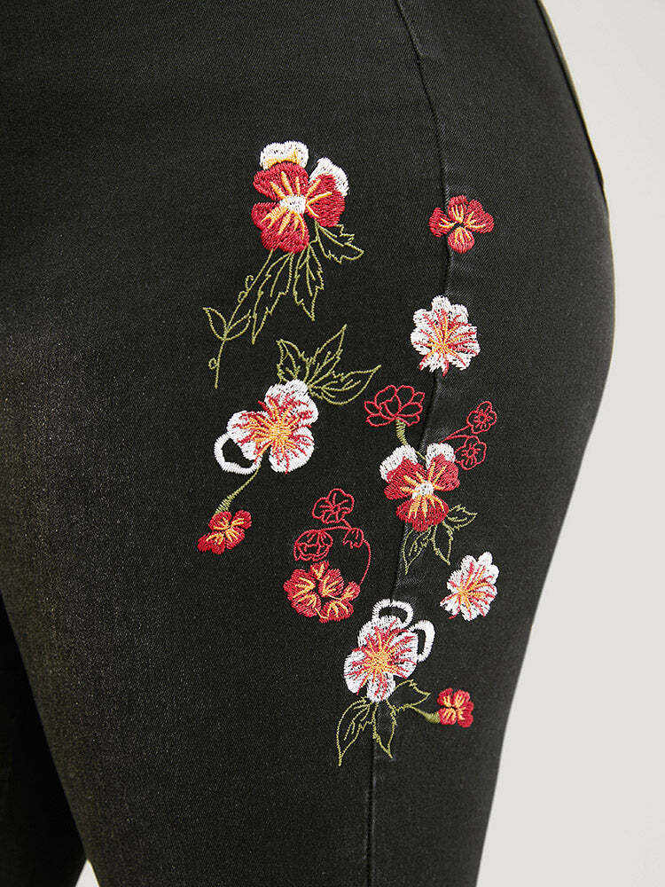 Very Stretchy High Rise Black Wash Floral Embroidered Jeans