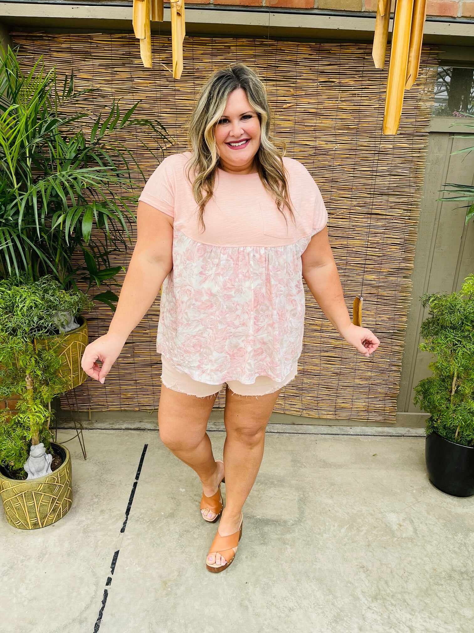 REG/CURVY Making Me Blush Shorts