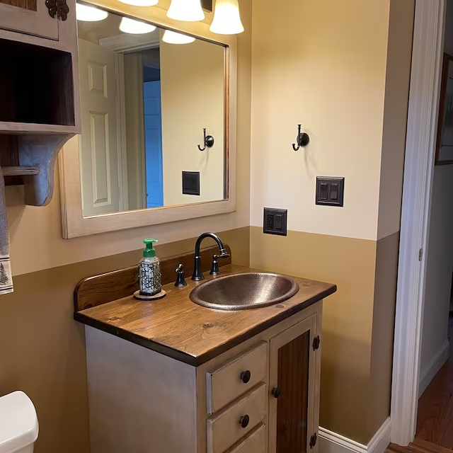 Rustic Farmhouse Vanity - 32