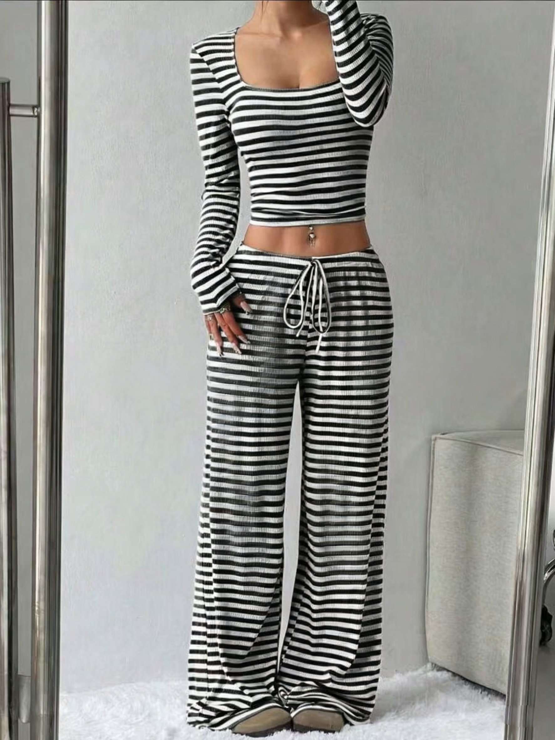 Women's Slouchy Square Neck Stripe Long Sleeve Crop Top & Low-Rise Wide Leg Trousers Co-ord
