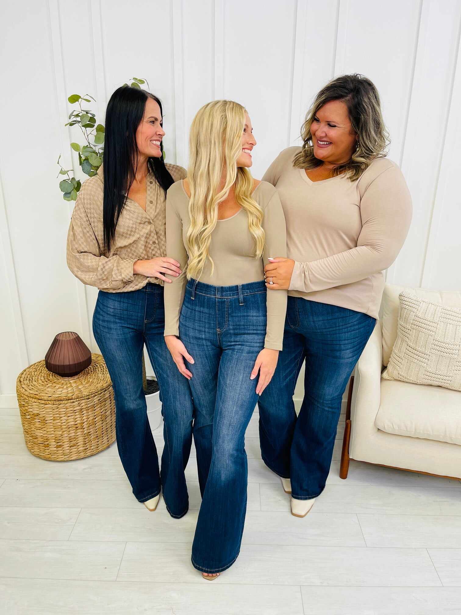 REG/CURVY Dream On Pull On Flare Jeans