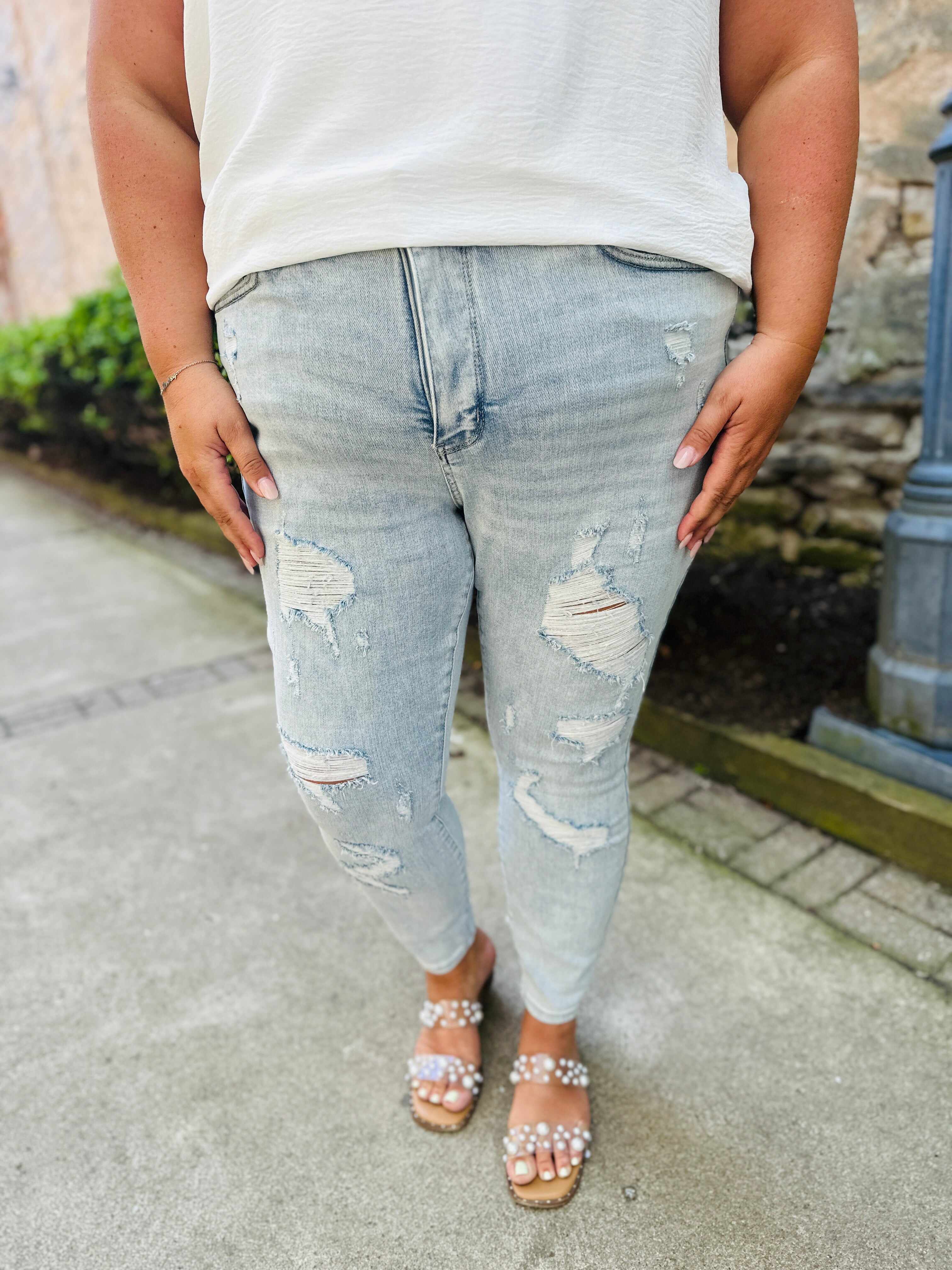 Tummy Control Skinny Jeans in Reg/Curvy Always in Control Restock