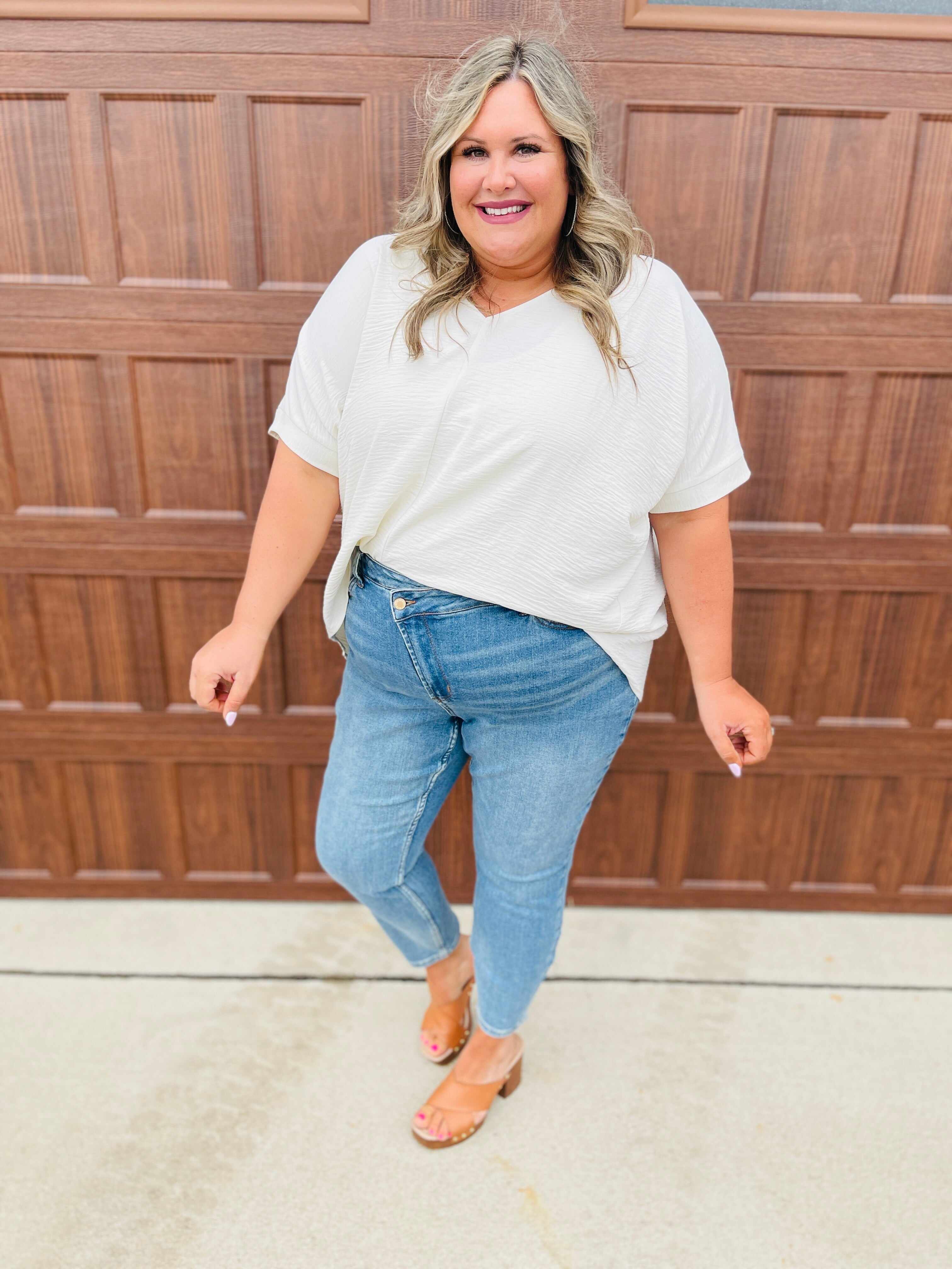 REG/CURVY Waist Cinching Criss Cross Confidence Jeans