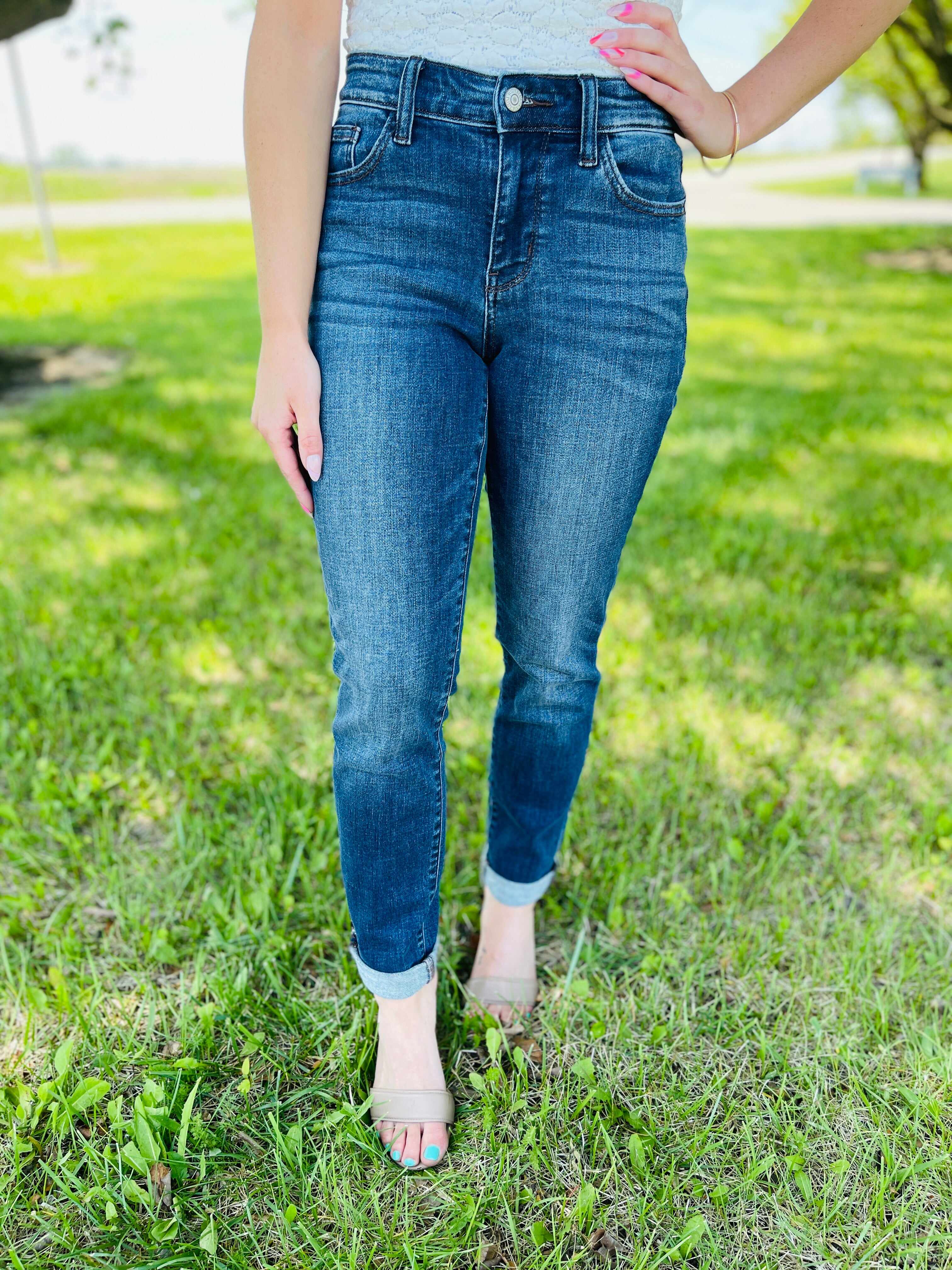 RESTOCK! Plus/Reg Simply Perfect Non Distressed Slim Fit Jeans