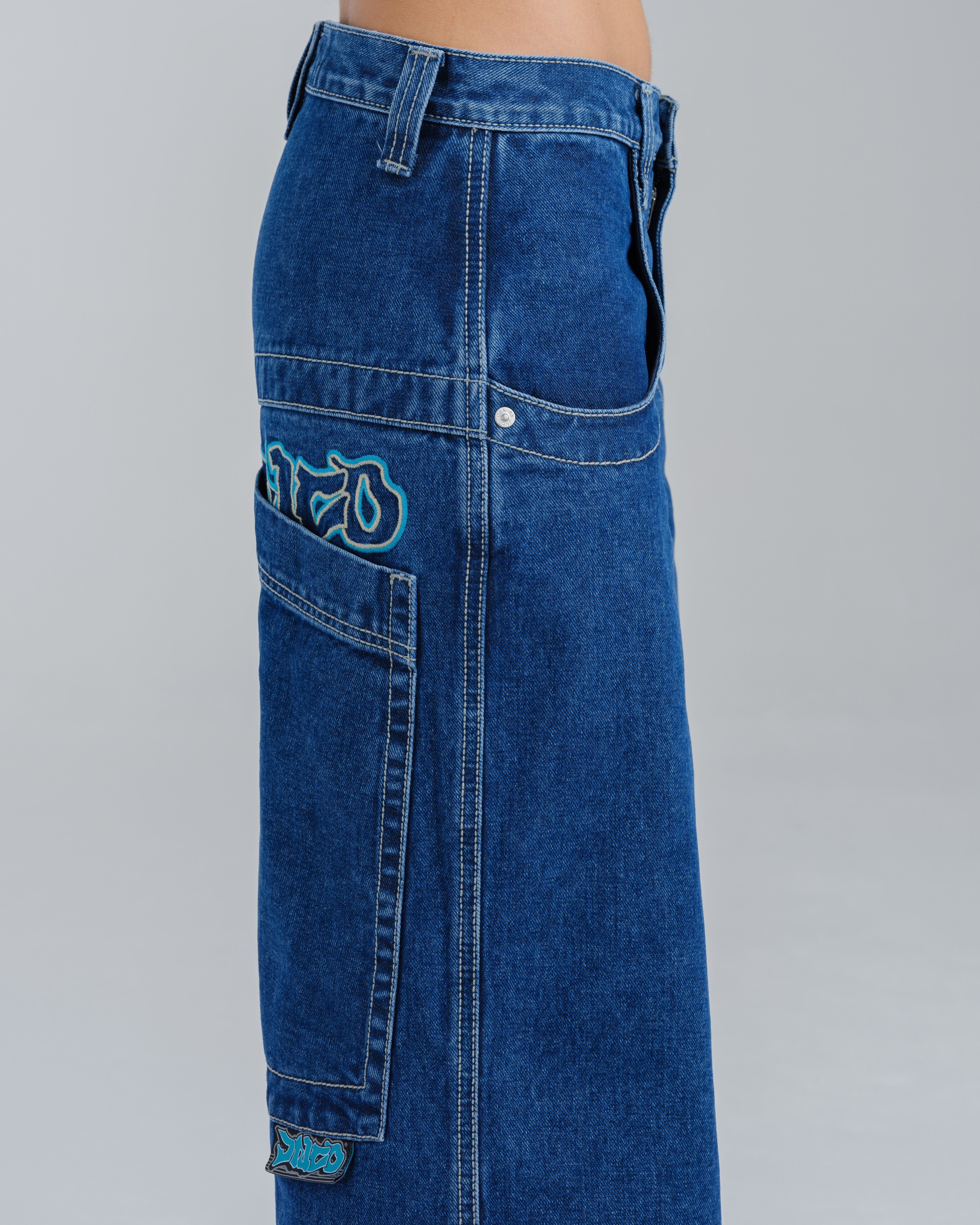 W Artistical Uprising. 26