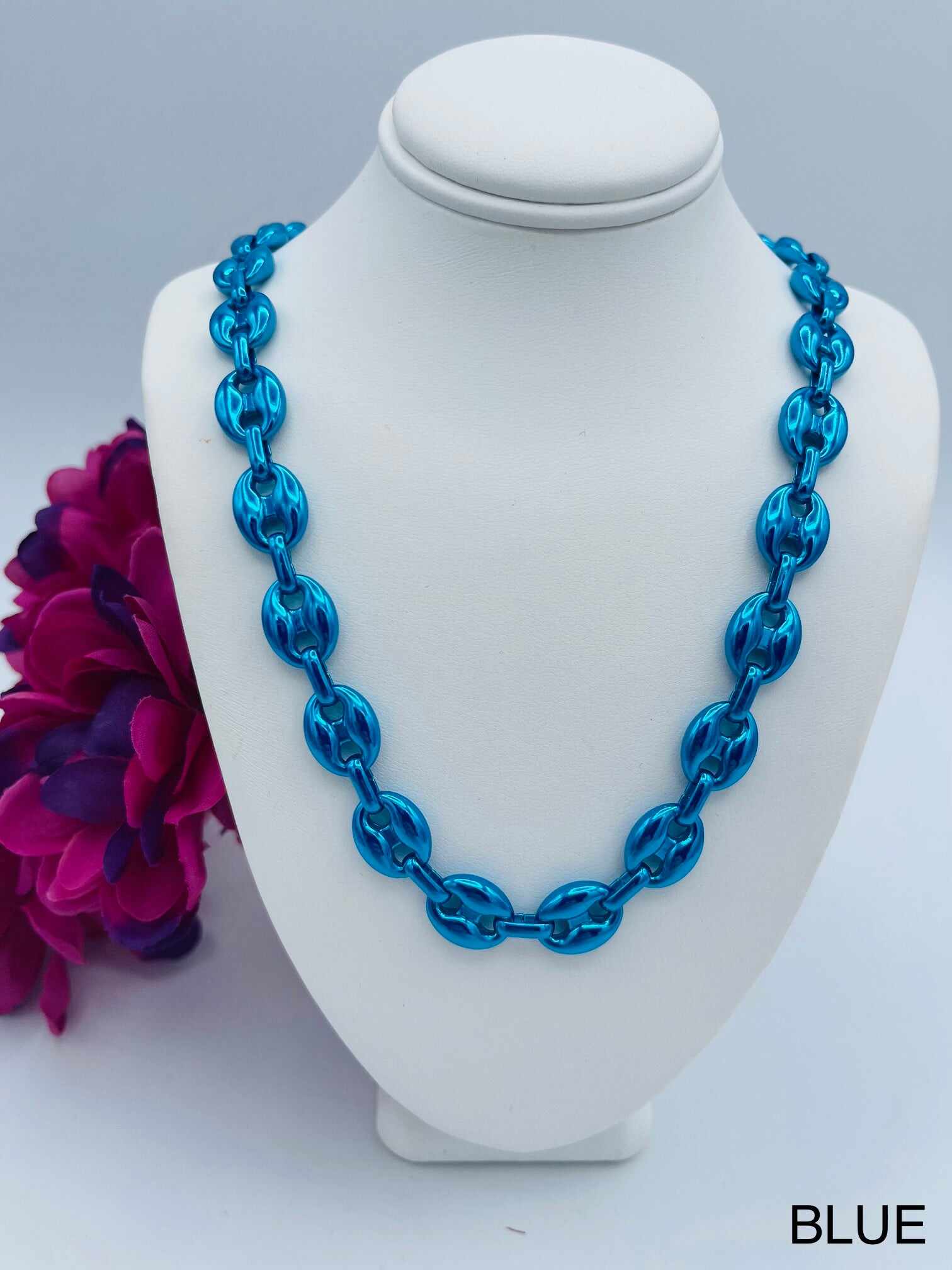 DOORBUSTER Coupled Up Necklace in Blue