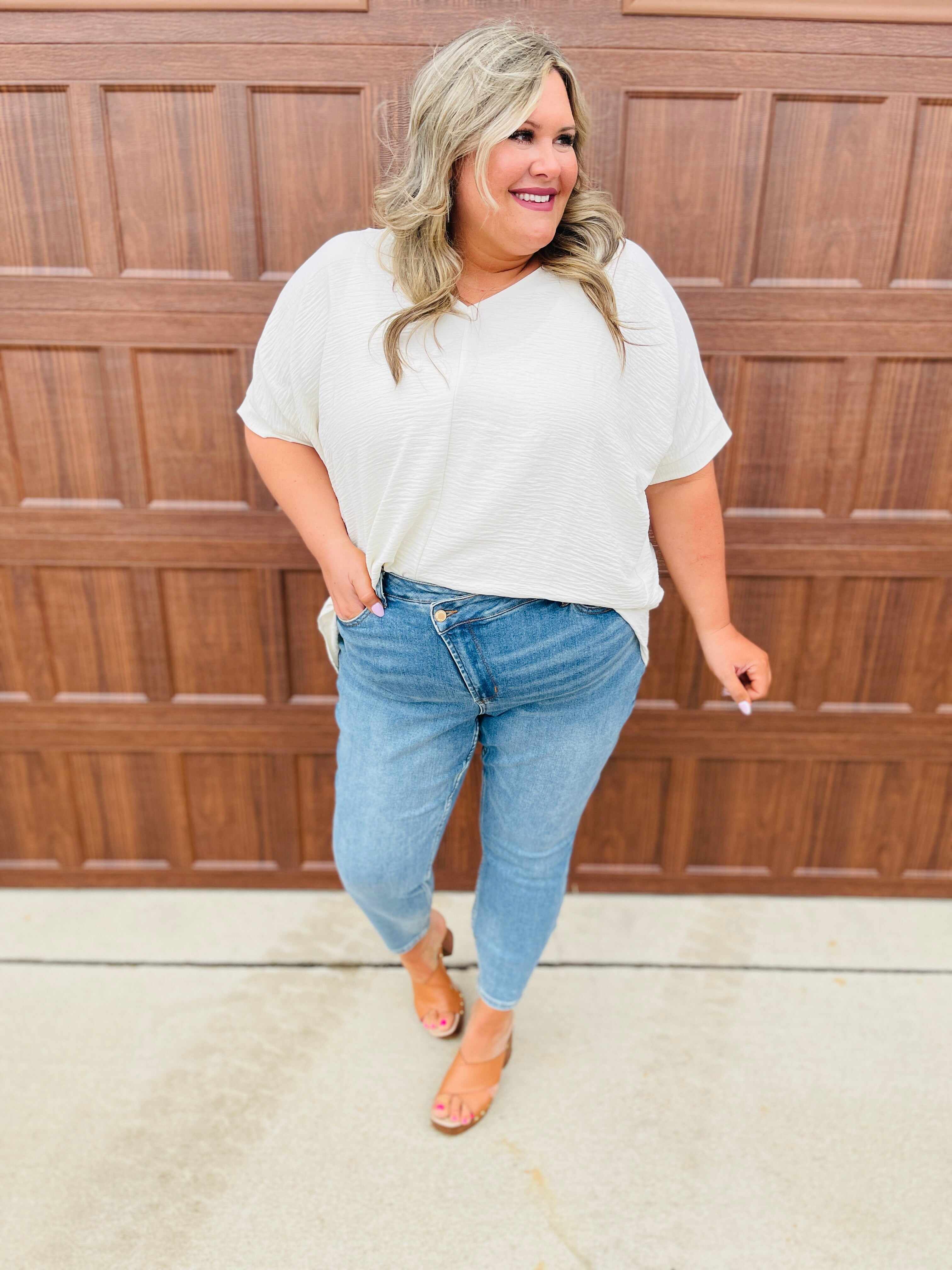 REG/CURVY Waist Cinching Criss Cross Confidence Jeans