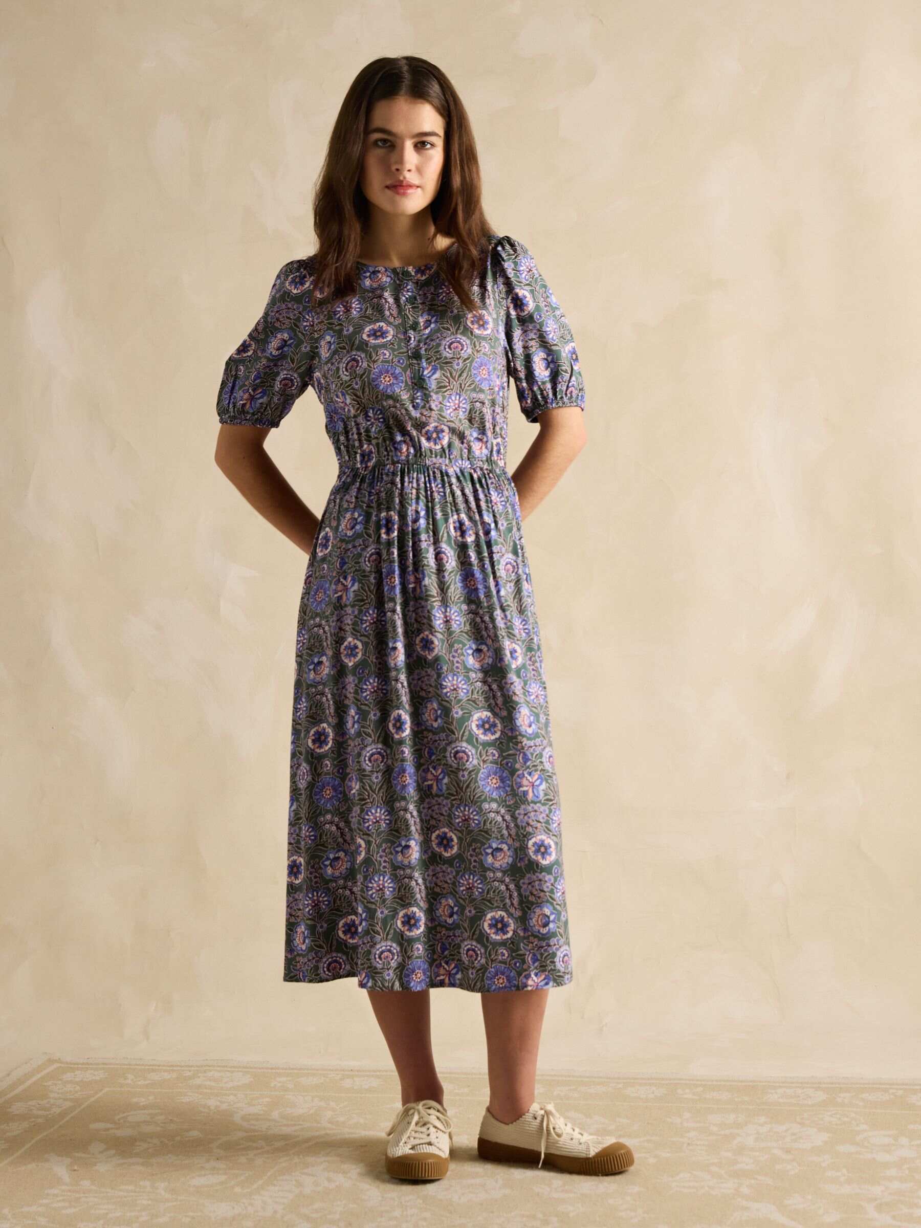 Adele Green Crew Neck Elbow Length Sleeve Midi Dress