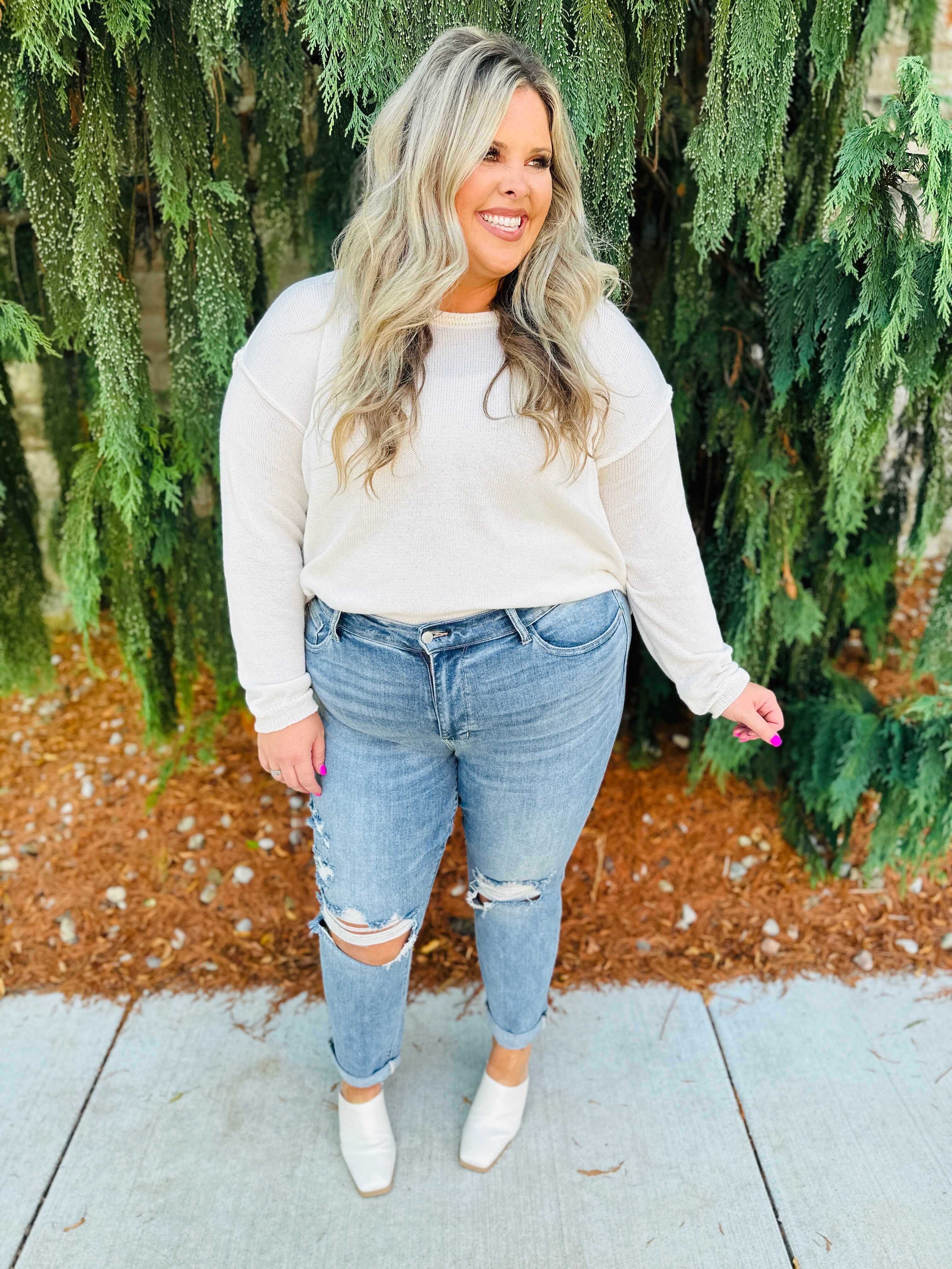 REG/CURVY Always On My Mind Midrise Boyfriend Jeans