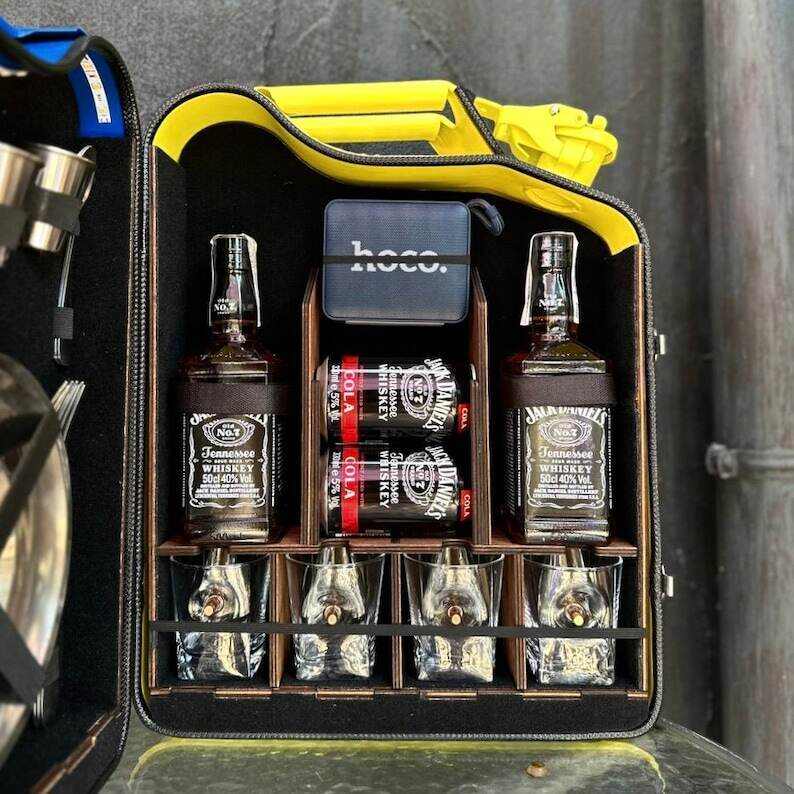 20 L Jerry Can Bar Set For Picnic For 4 People, Custom Fuel Bar, Portable Travel Bar Case, Personalized Camping Mini Bar Gift Bar Travel Set