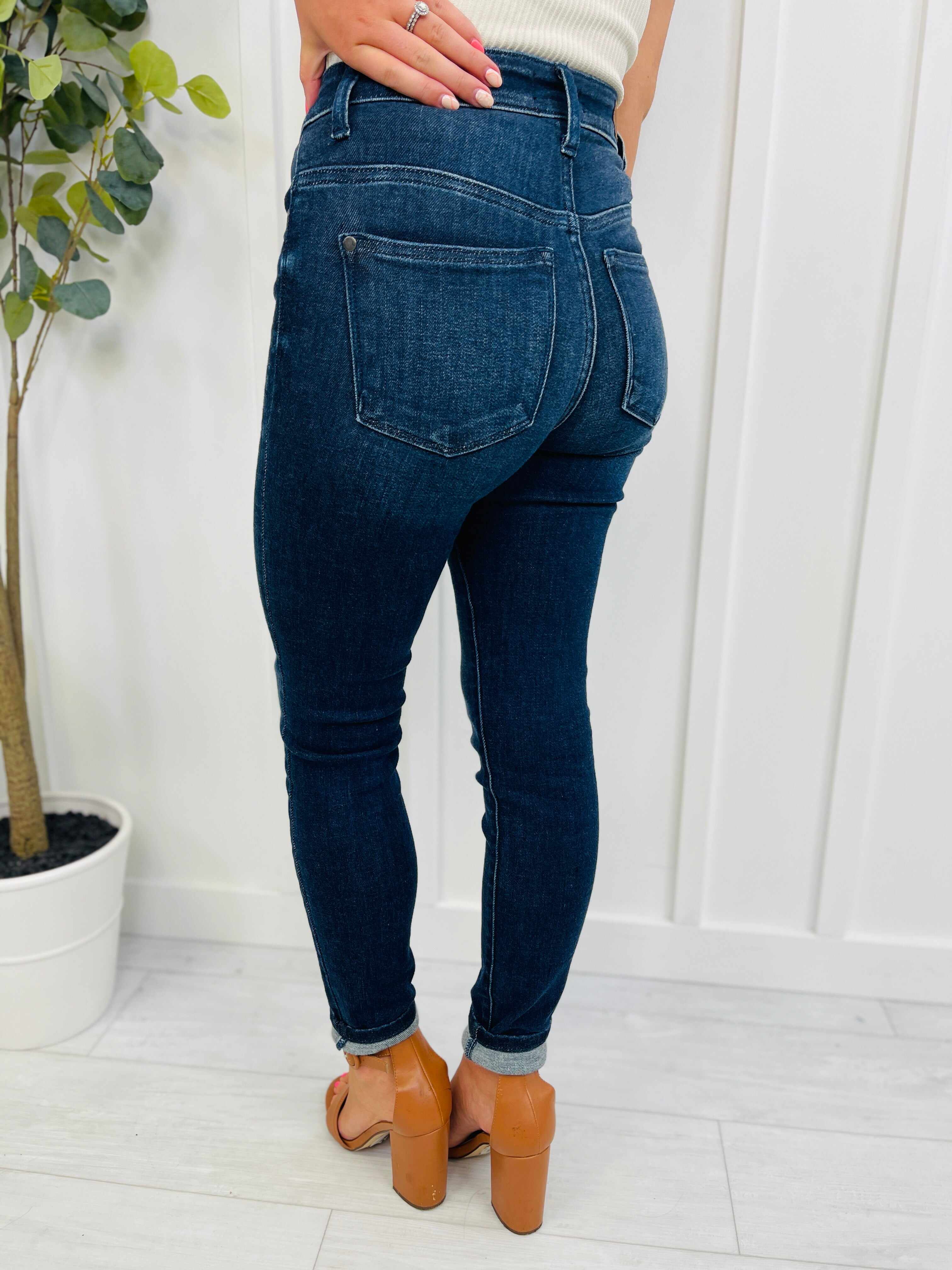 REG/CURVY Dreamland Midrise Skinny Jeans Best Selling