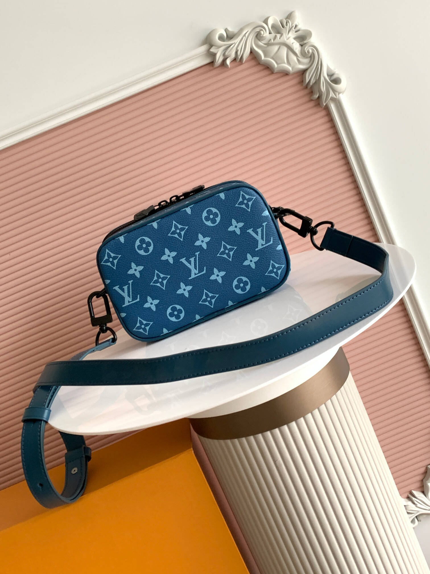 CB 2026 BLUE CAMERA BAG