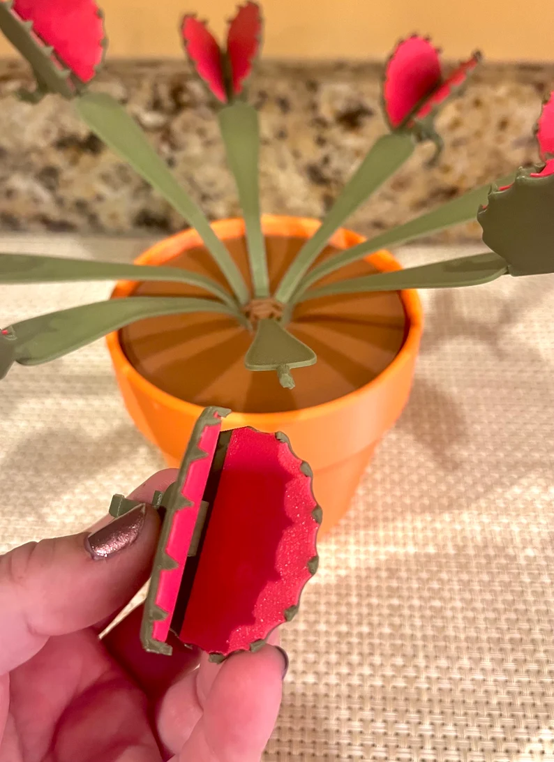 3D Printed Venus Flytrap snack clip Potted Plant