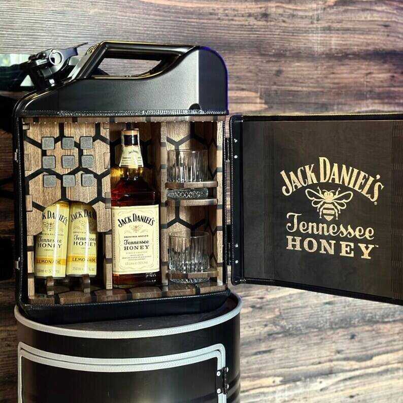 20 L Personalized Christmas Gift , Jerry Can Mini Bar, Custom Original Gift For a Man, Fuel Bar, Travel Canister Mini Bar, Custom fuel bar