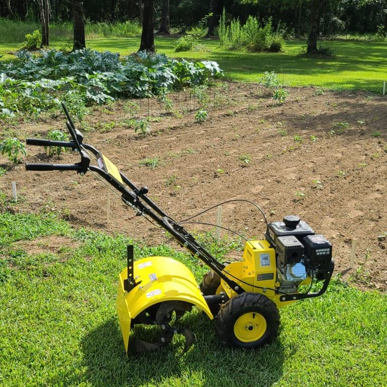 19-inch 212cc four-stroke tiller with self-propelled agricultural tires