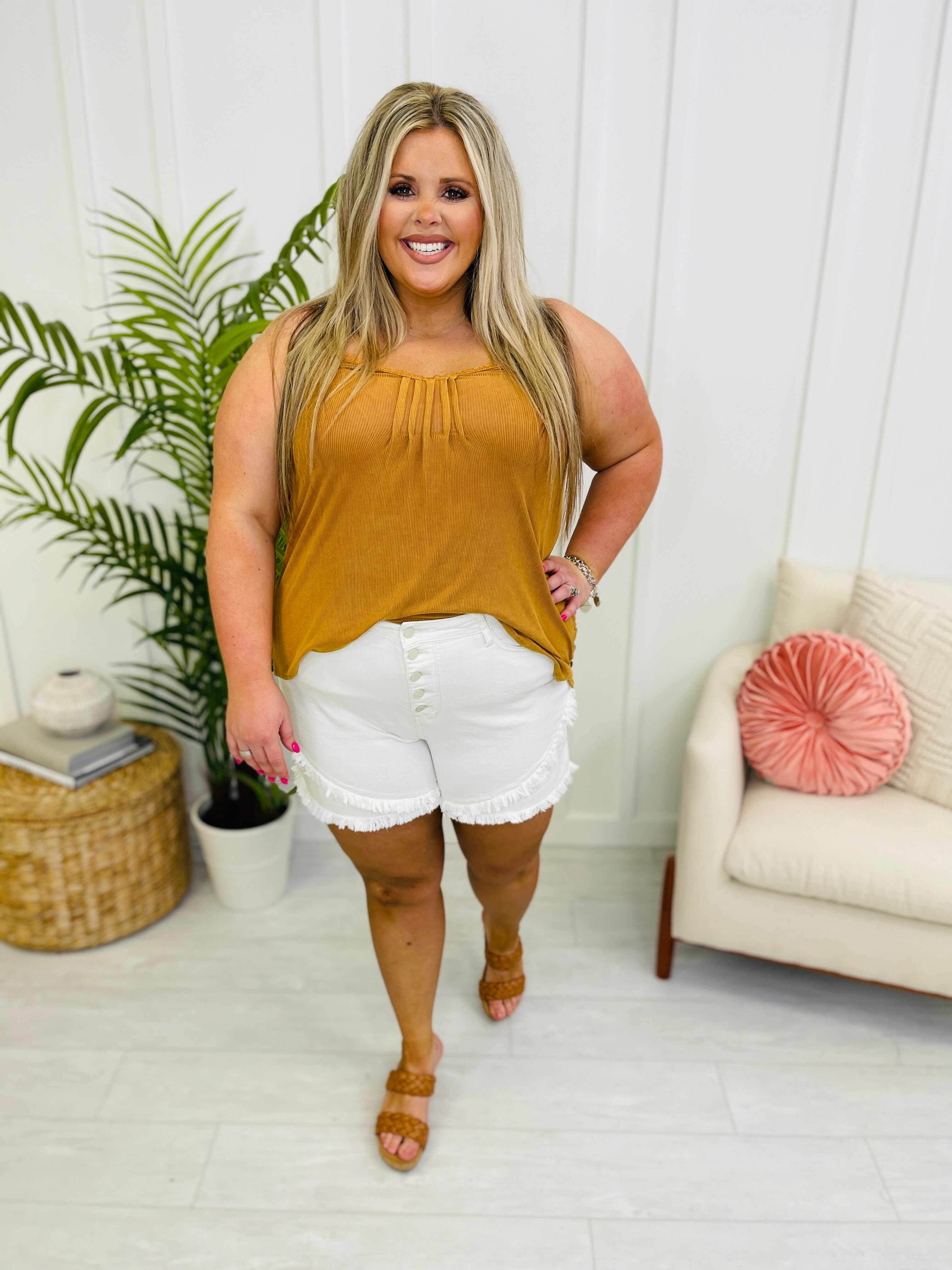 REG/CURVY Pretty Fly Tulip Hem Shorts