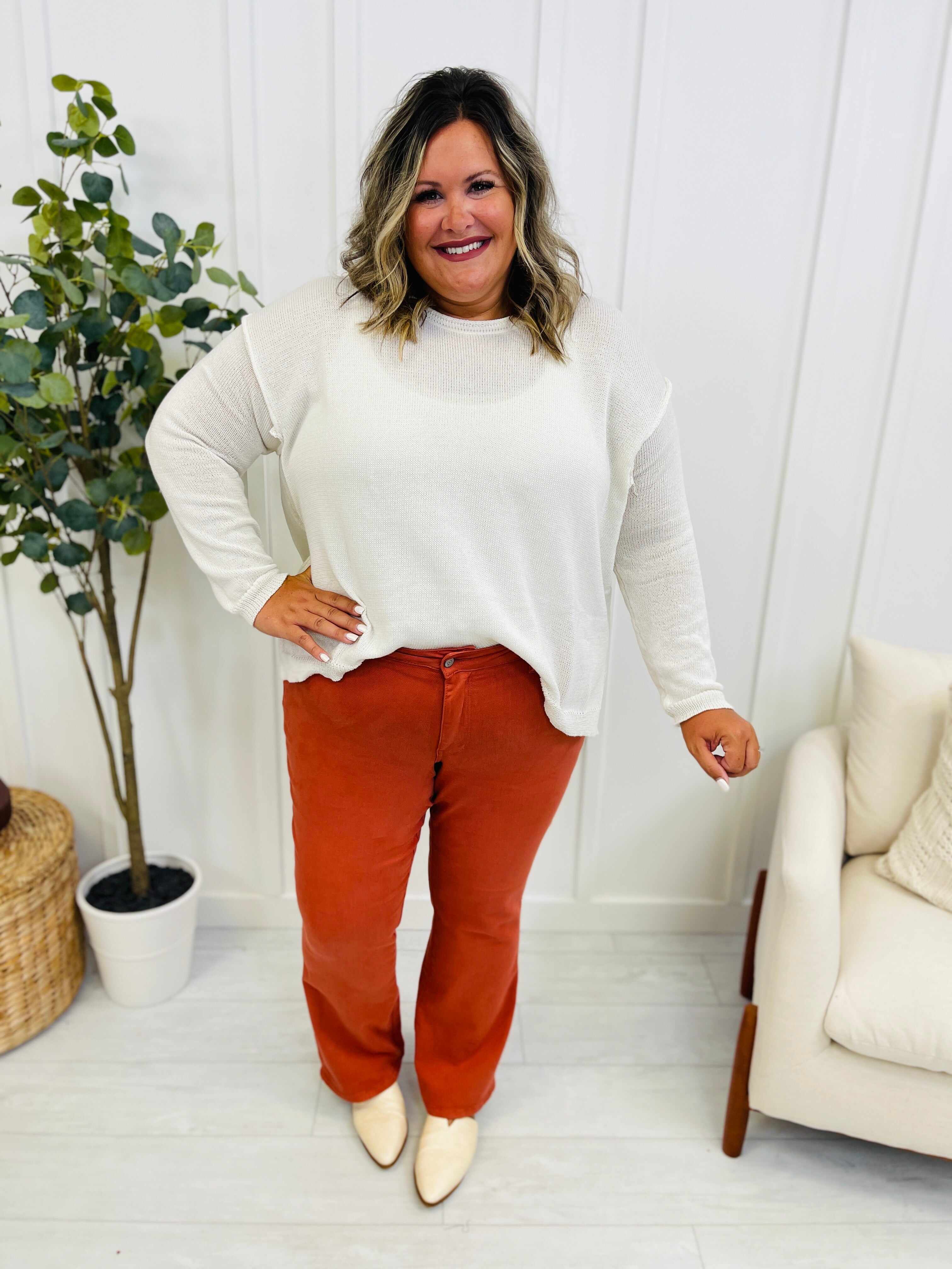 REG/CURVY Fall in Love Slim Bootcut Jeans