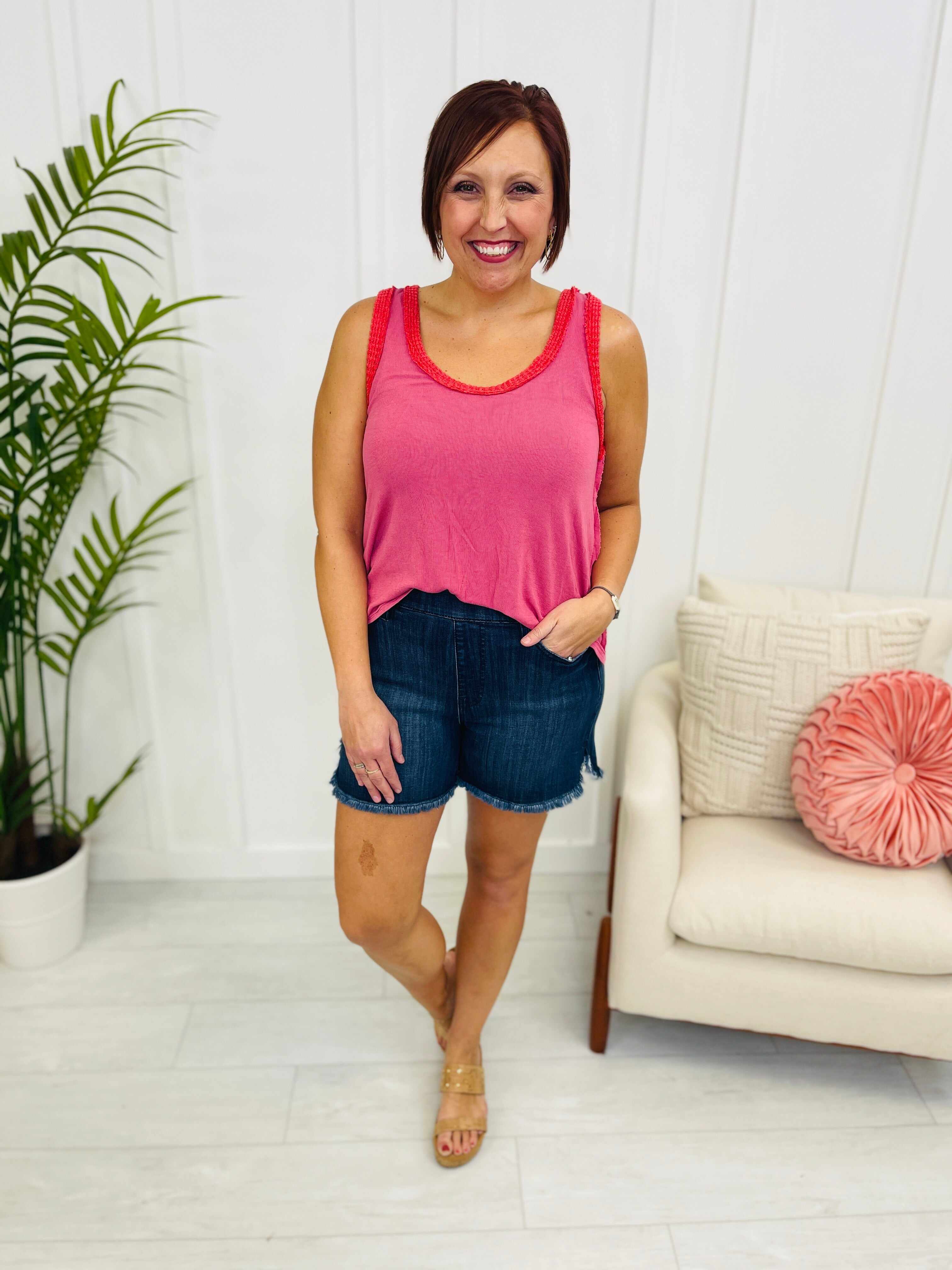 REG/CURVY Pull A Fast One Pull On Mid Thigh Shorts
