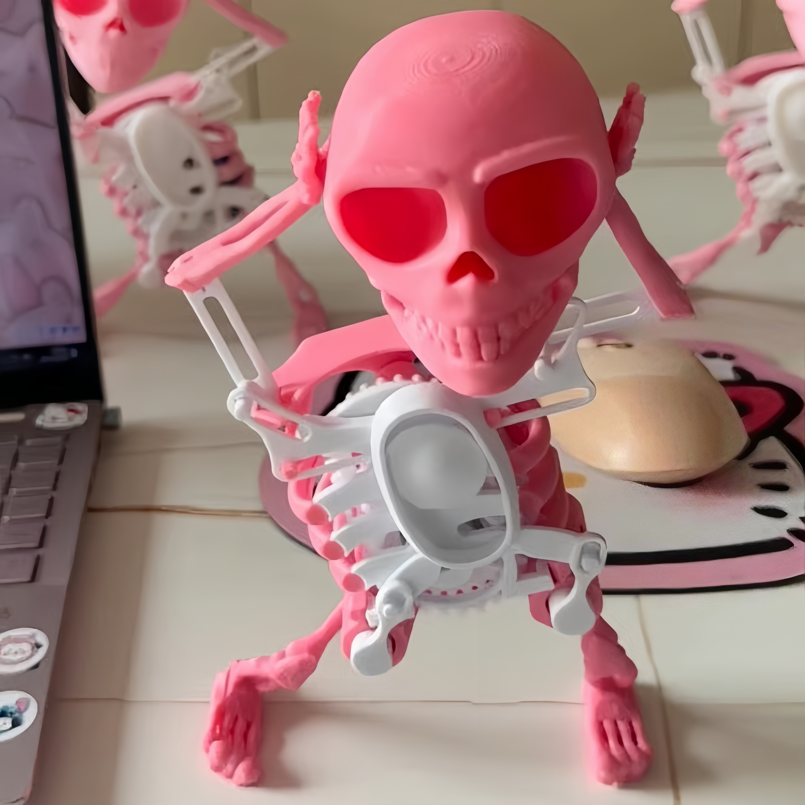 Dancing and Swinging 3D Skull Toy🎉