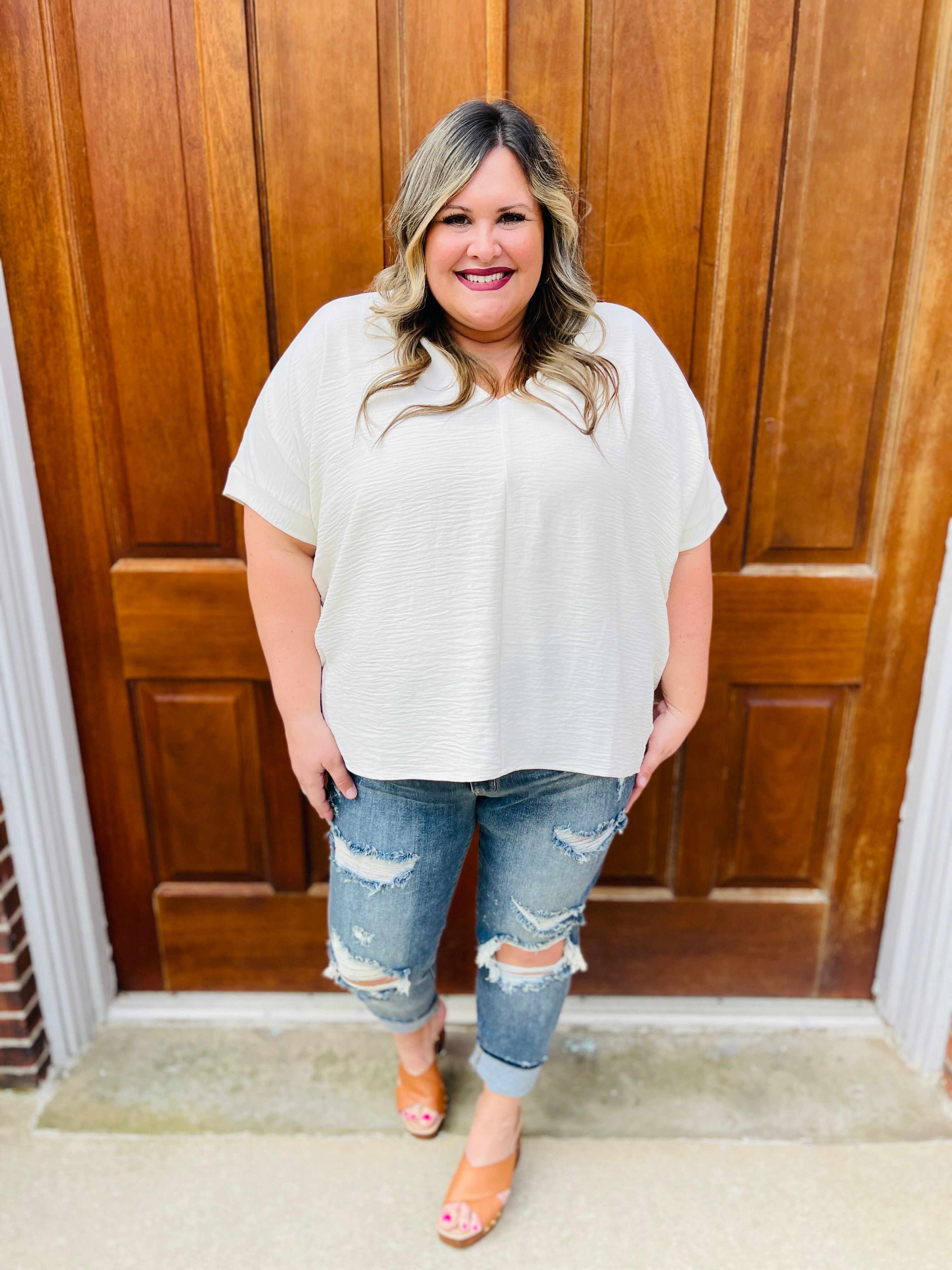 Restock! REG/CURVY Somewhere On a Bleach Mid Rise Boyfriend Jeans