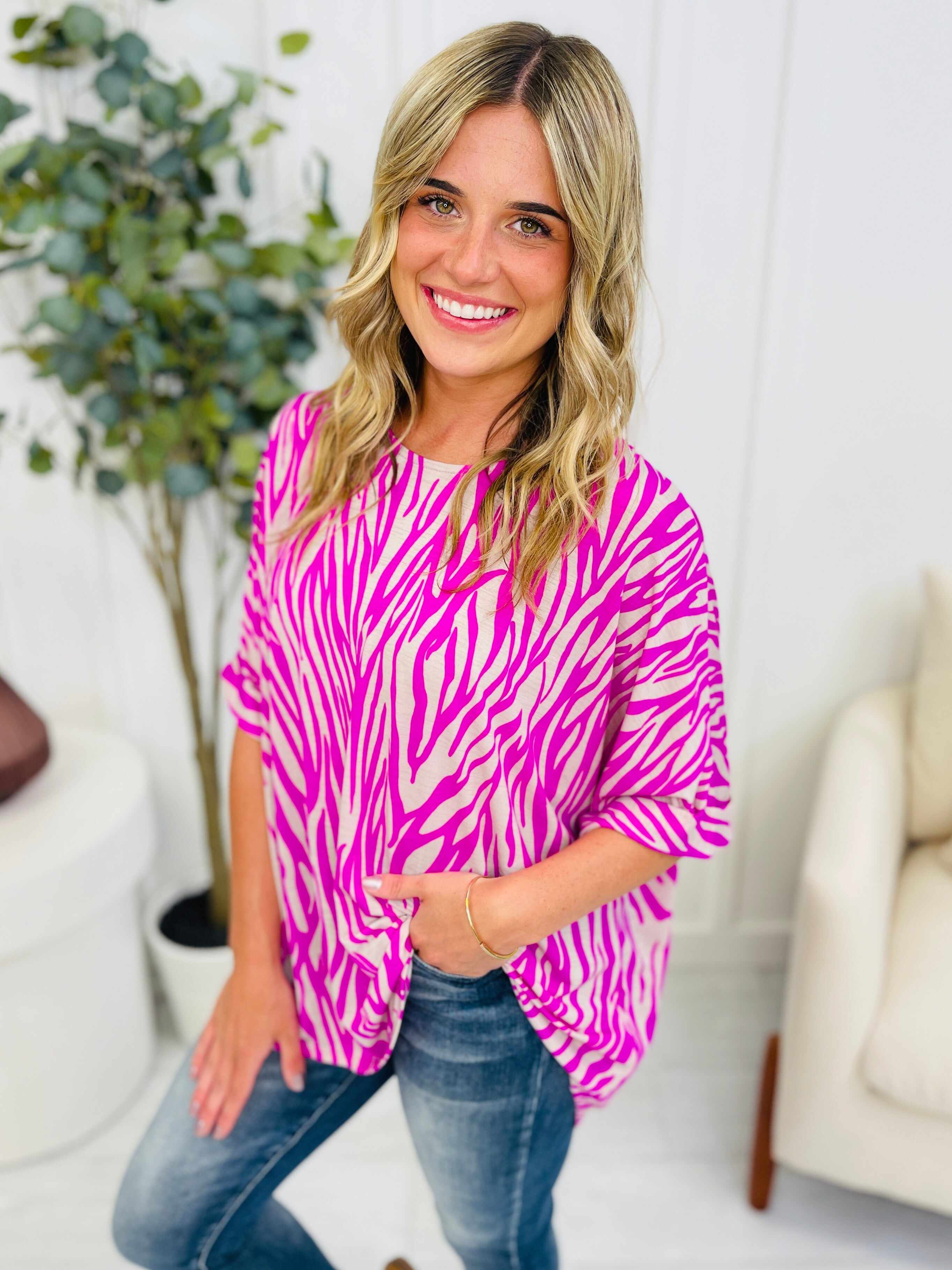 REG/CURVY A Simple Request Top
