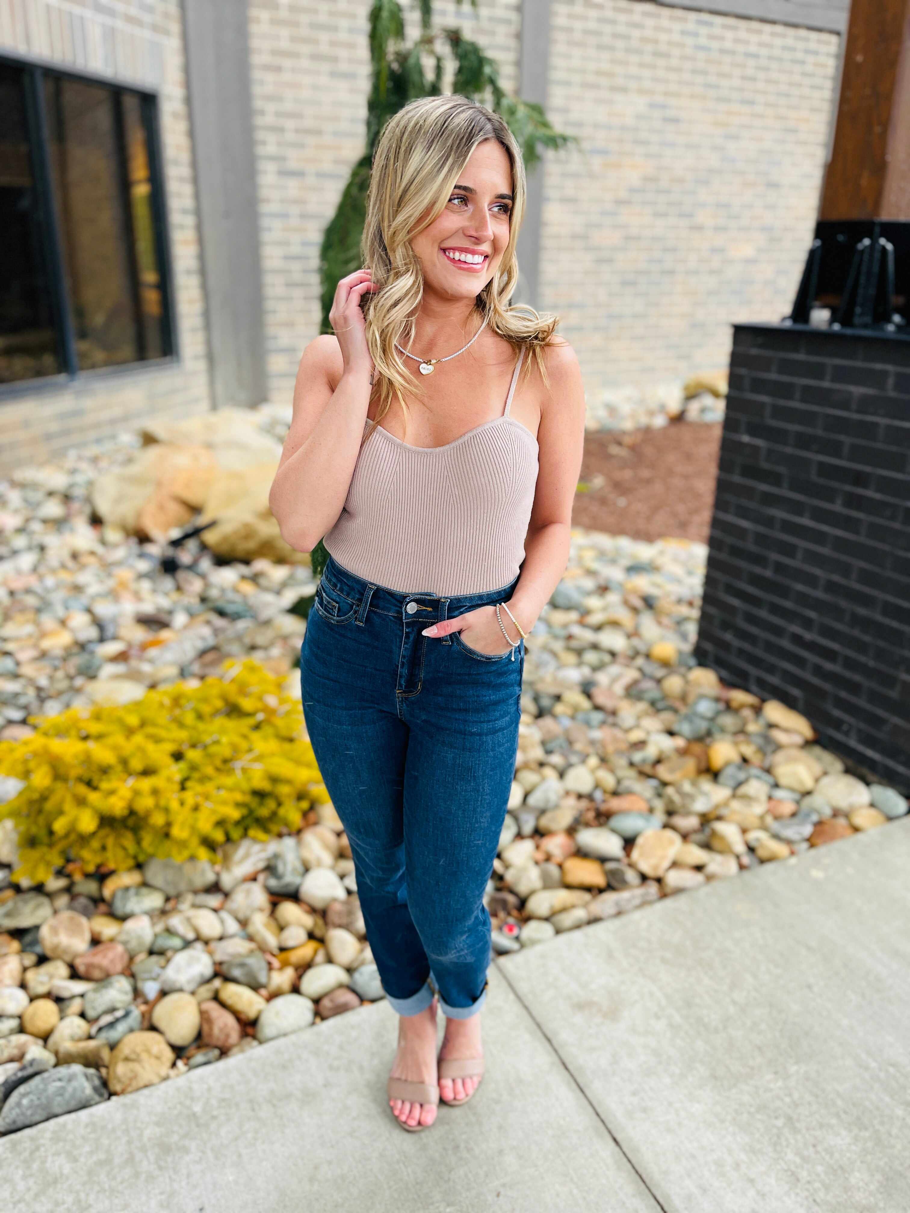REG/CURVY The Coolest Boyfriend Jeans