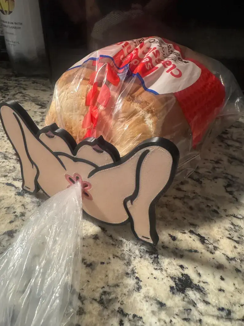 🍑 The Cheeky Novelty Body Bread Bag Clip