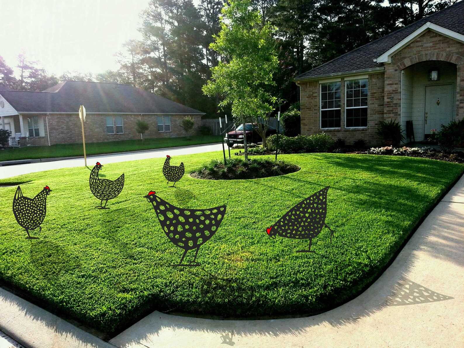 Metal Chicken Yard Art