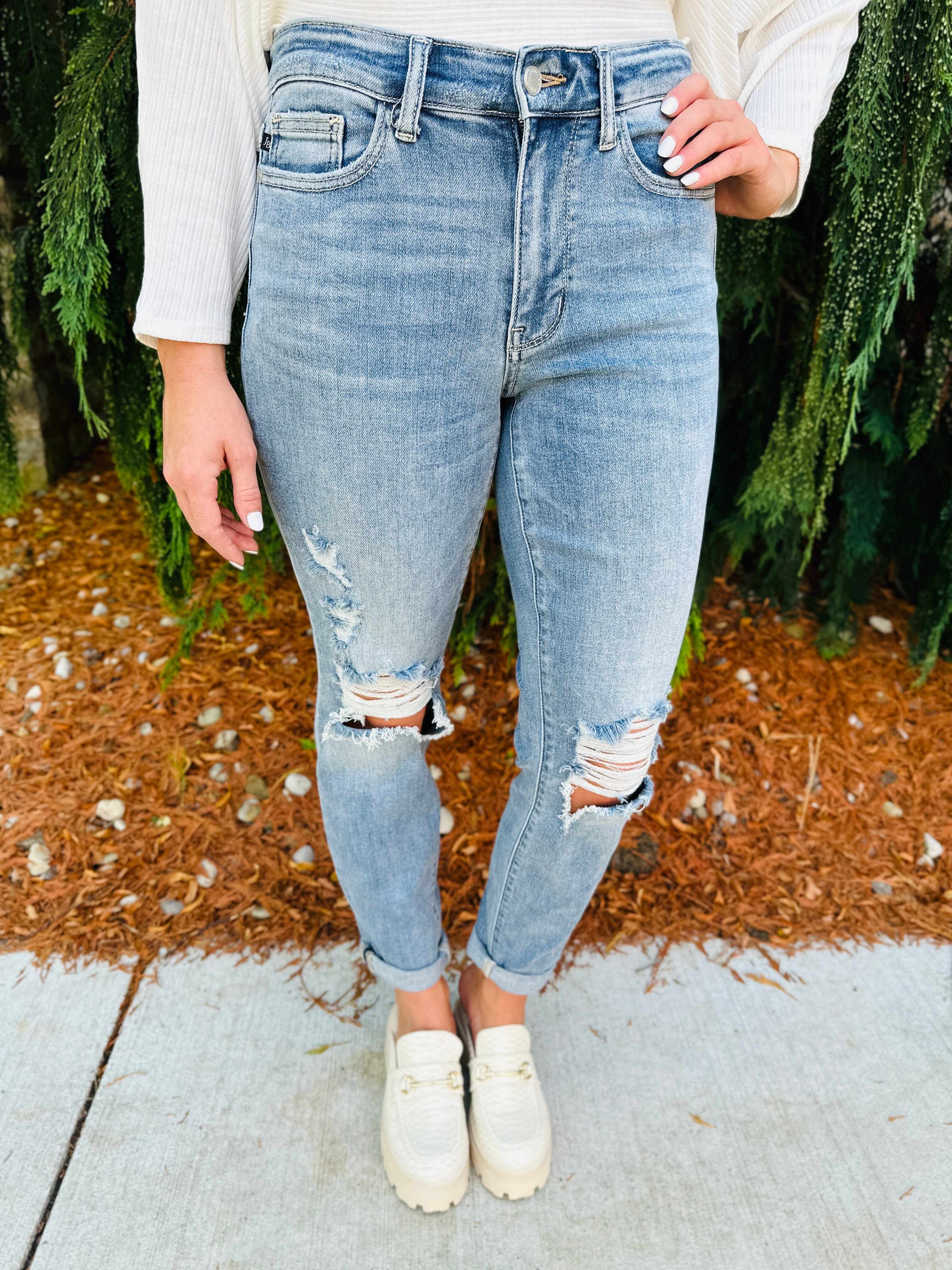 REG/CURVY Always On My Mind Midrise Boyfriend Jeans