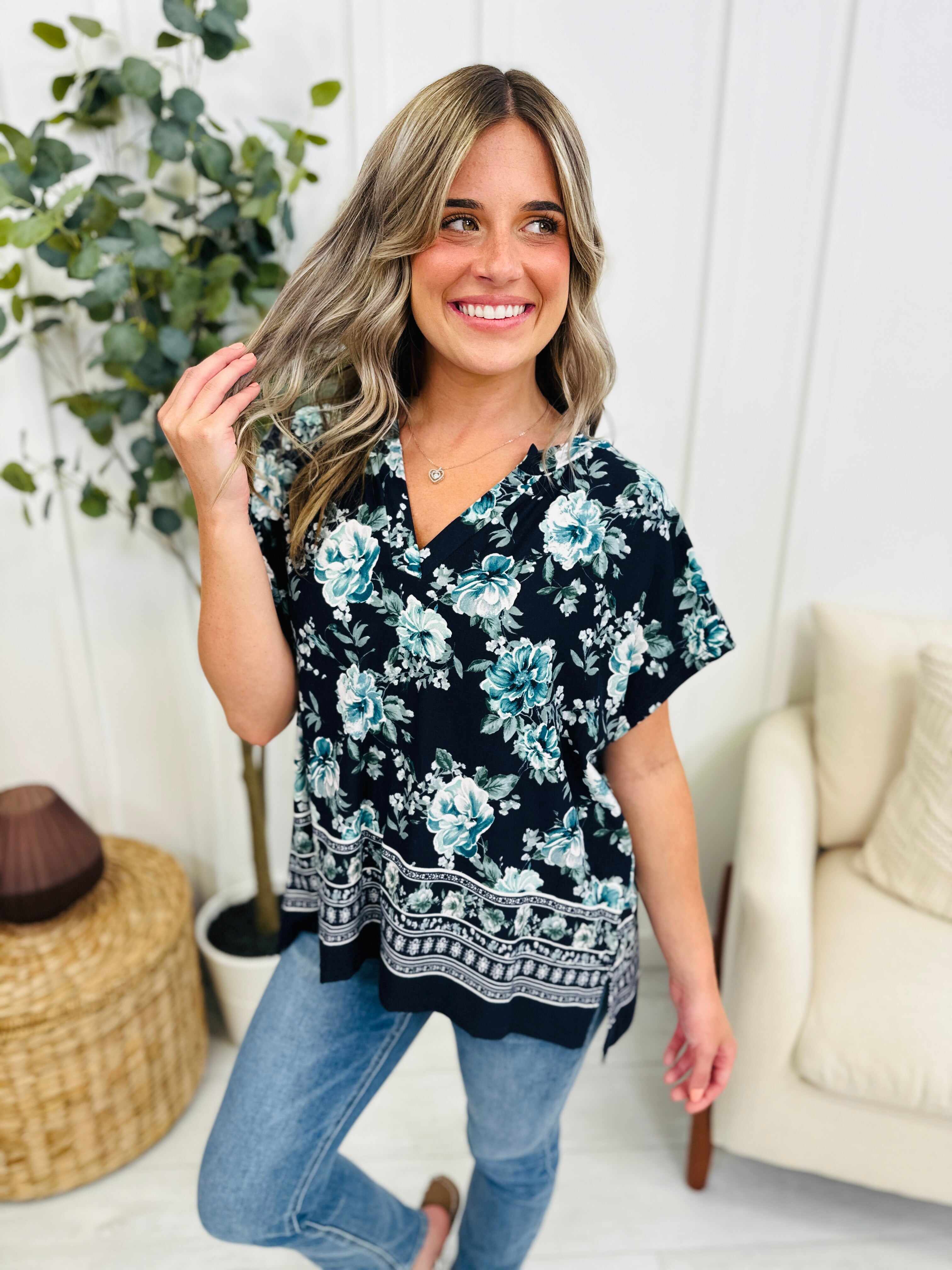 REG/CURVY Meet Me Halfway Top In Teal