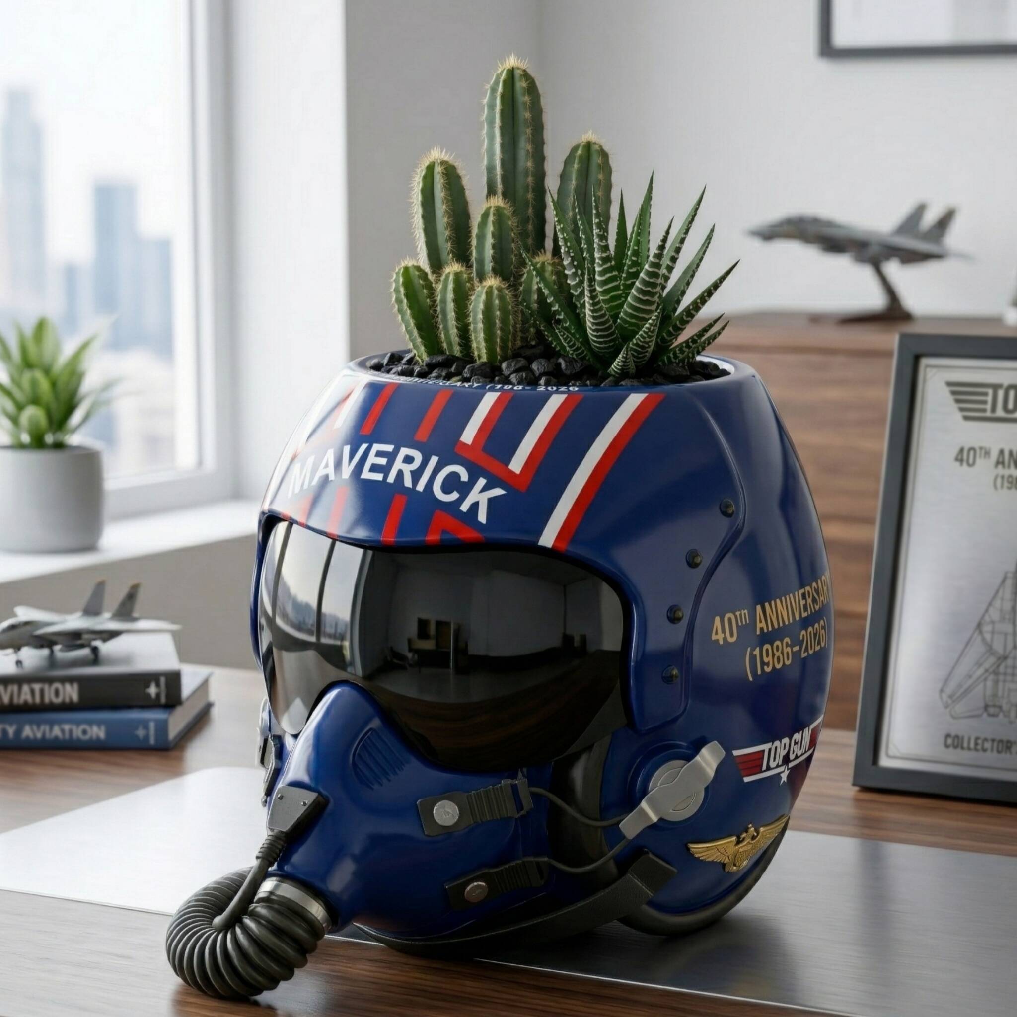 ✈️ TOP GUN 40th Anniversary Maverick Helmet Planter