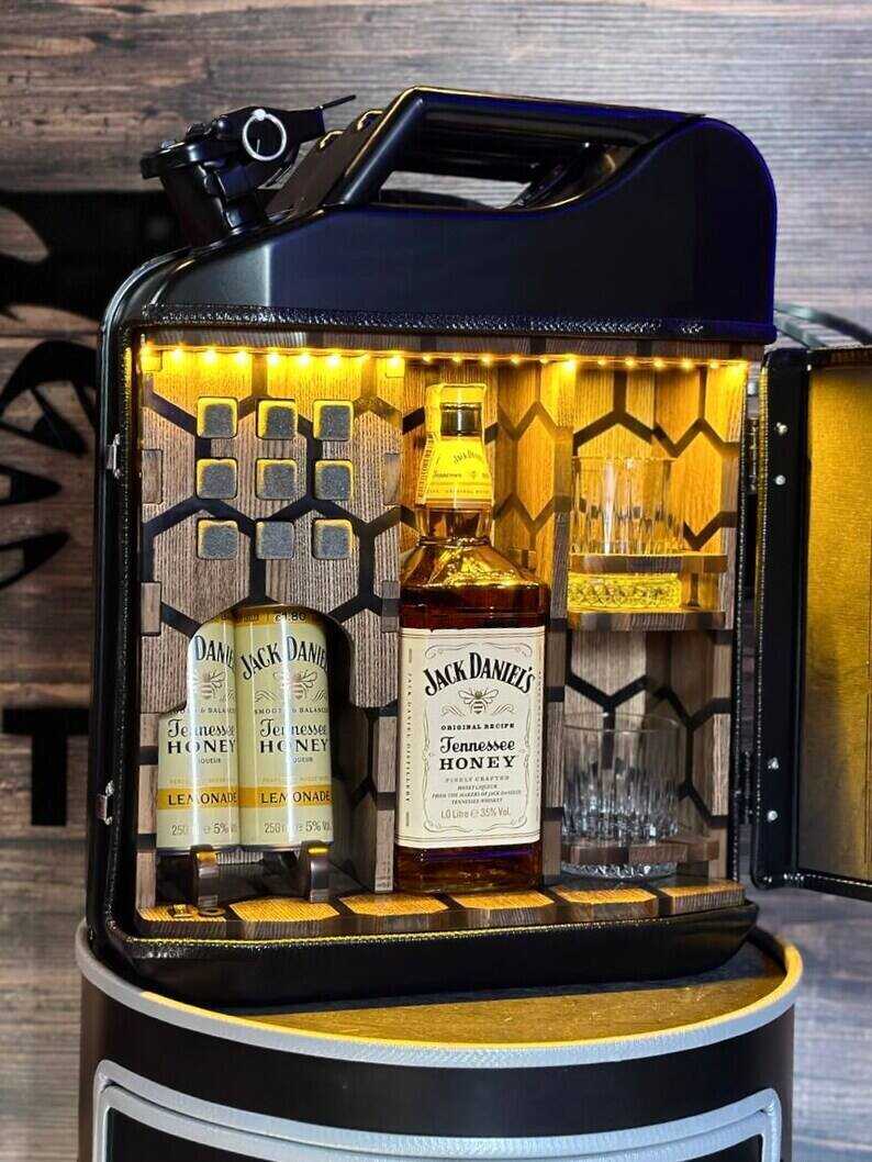20 L Personalized Christmas Gift , Jerry Can Mini Bar, Custom Original Gift For a Man, Fuel Bar, Travel Canister Mini Bar, Custom fuel bar