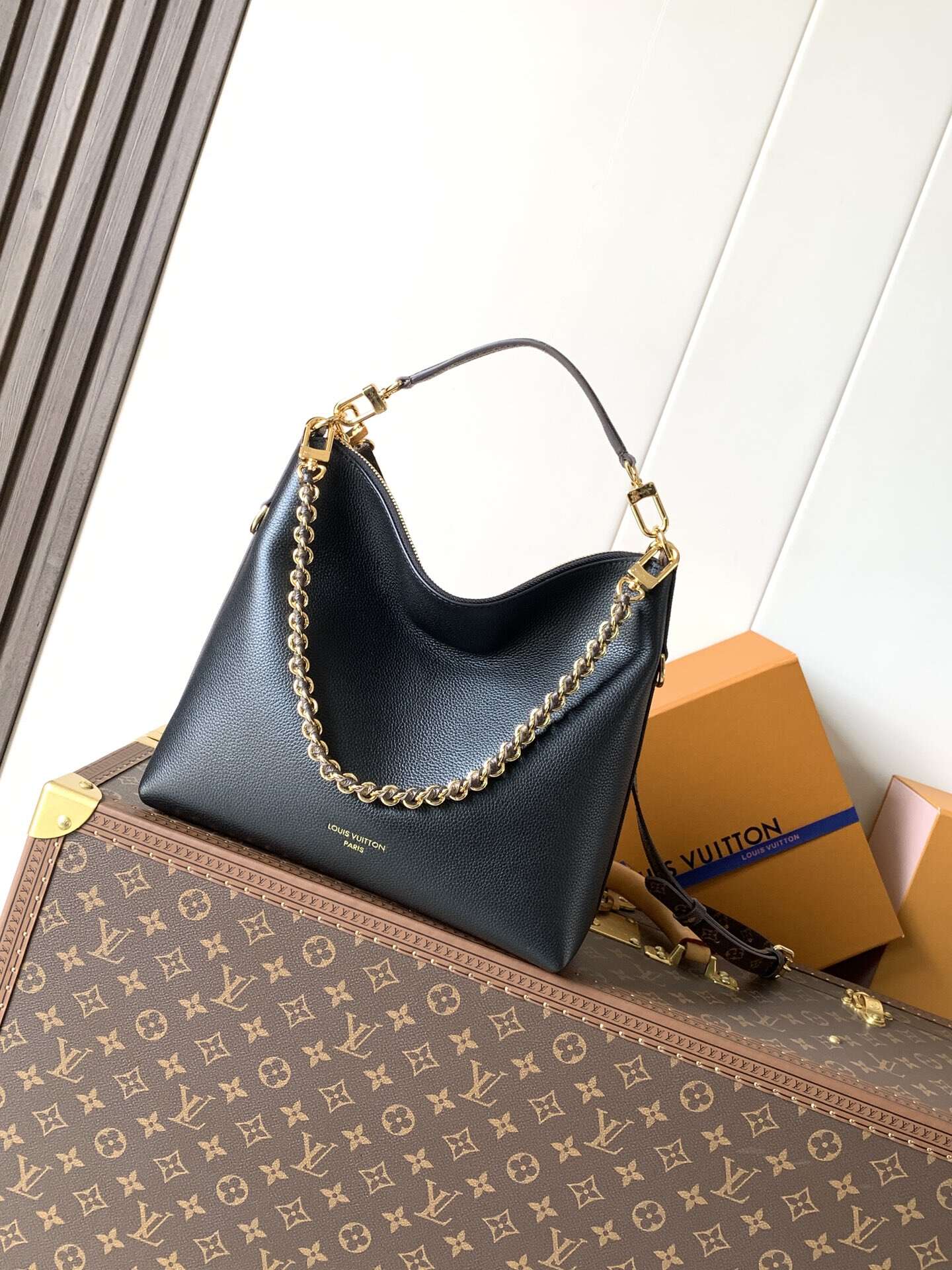 The Multipass handbag in M28029 apricot with chips