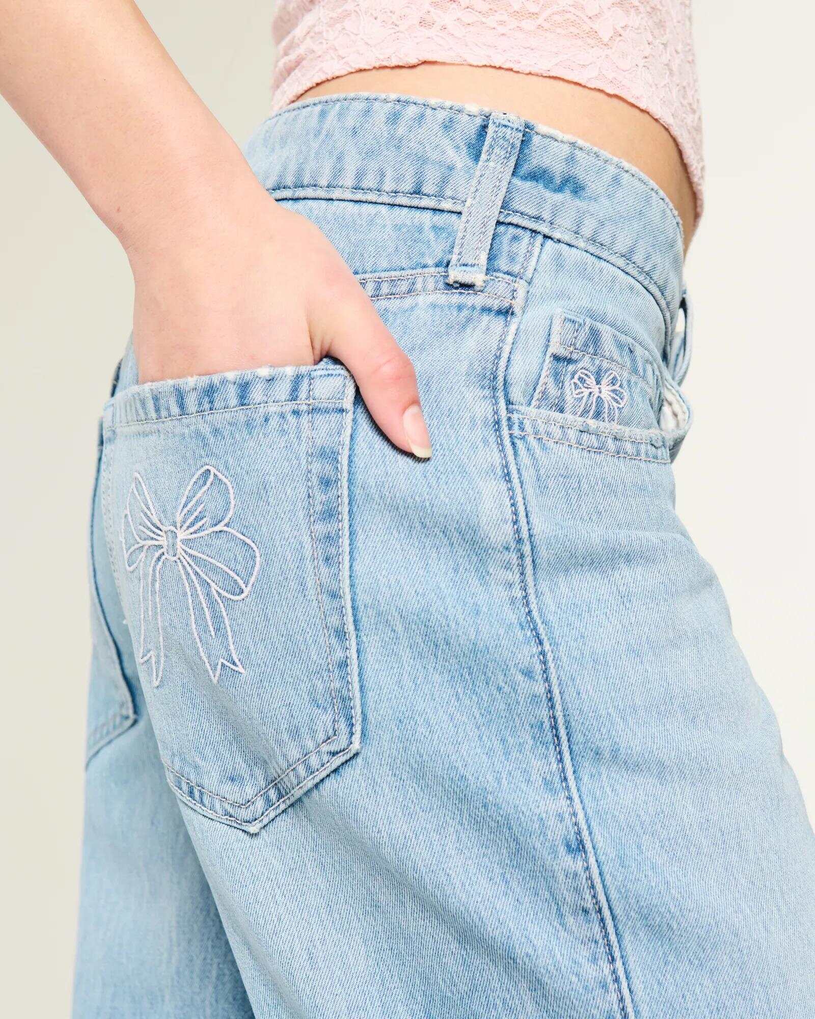 Low-Rise Dark Wash Baggy Jeans