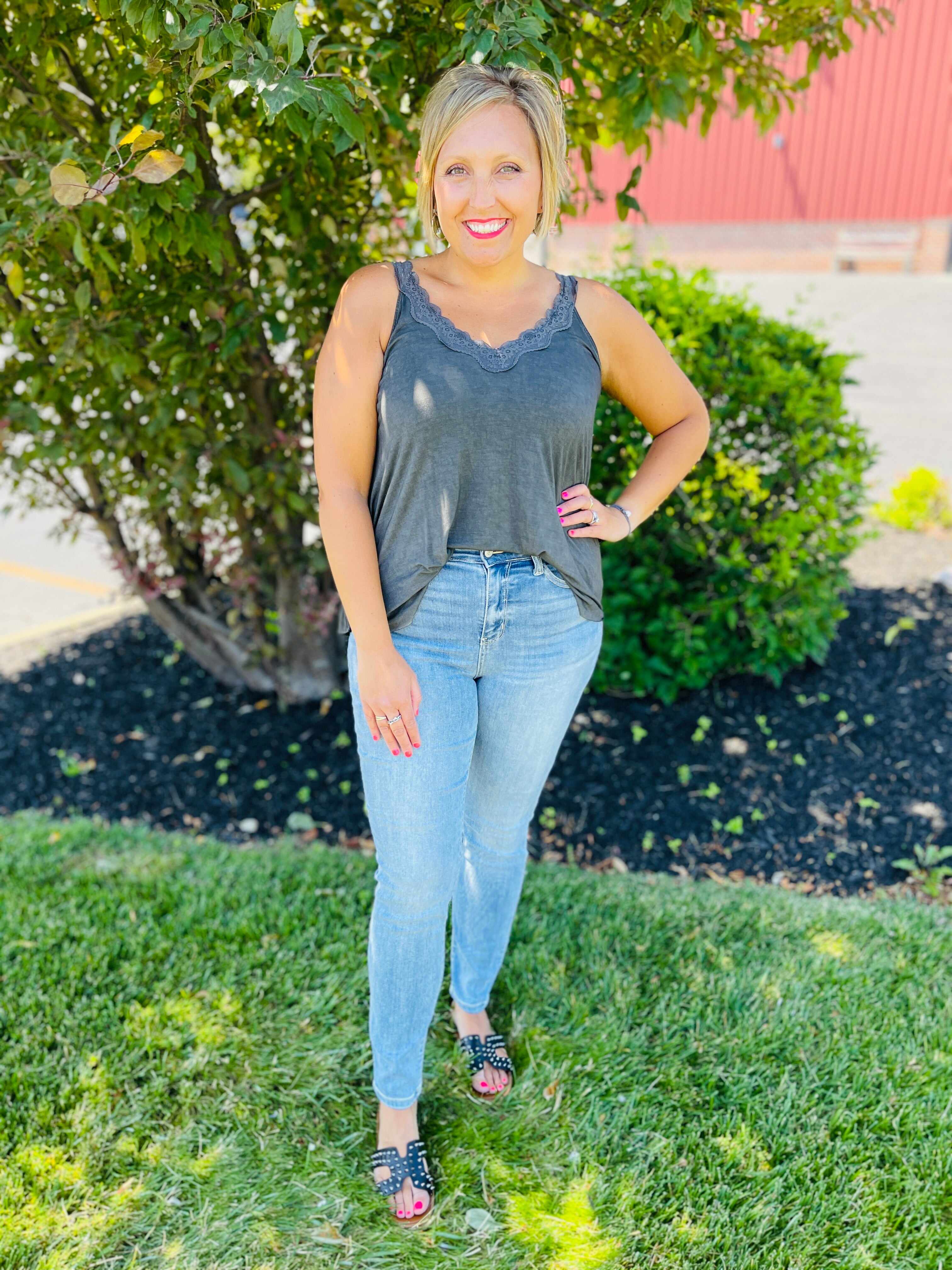 PLUS/REG Lay on Back and Relax Relaxed Fit Nondistressed Jeans