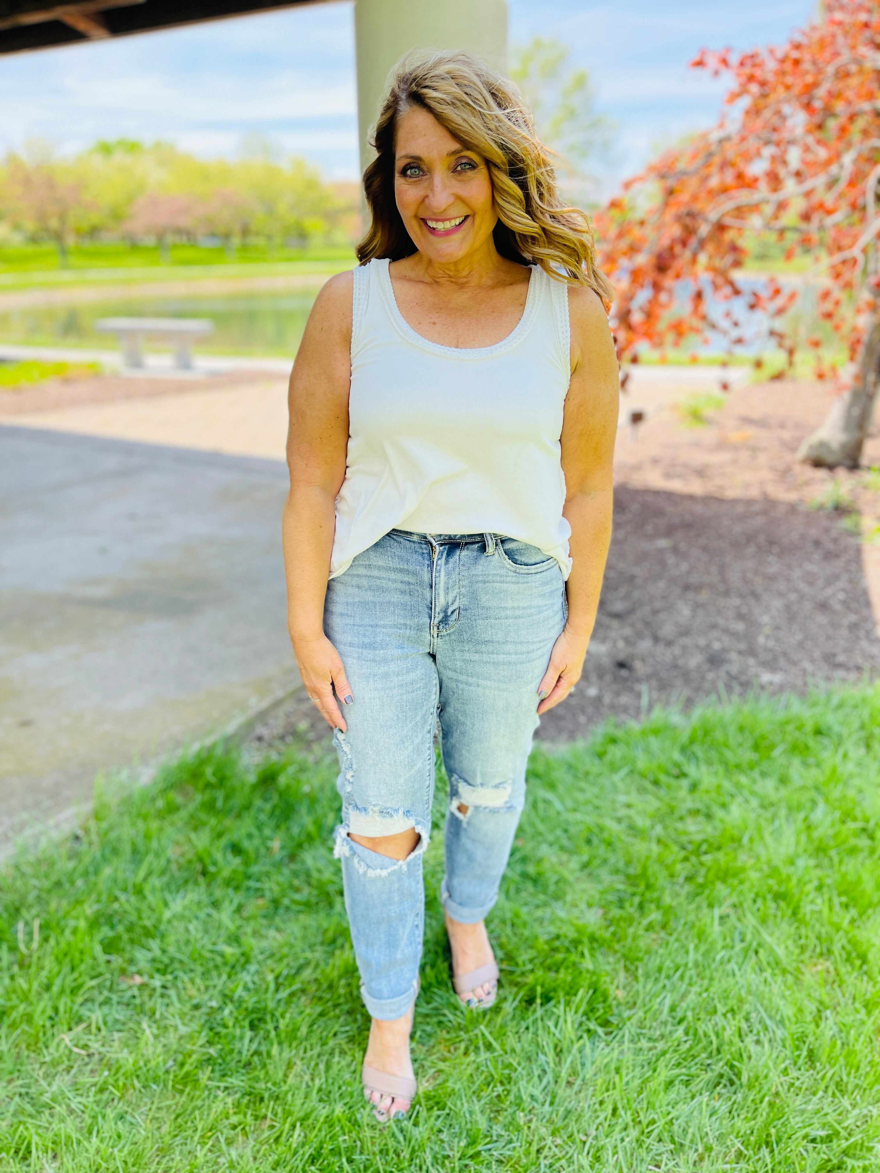 REG/CURVY Always On My Mind Midrise Boyfriend Jeans