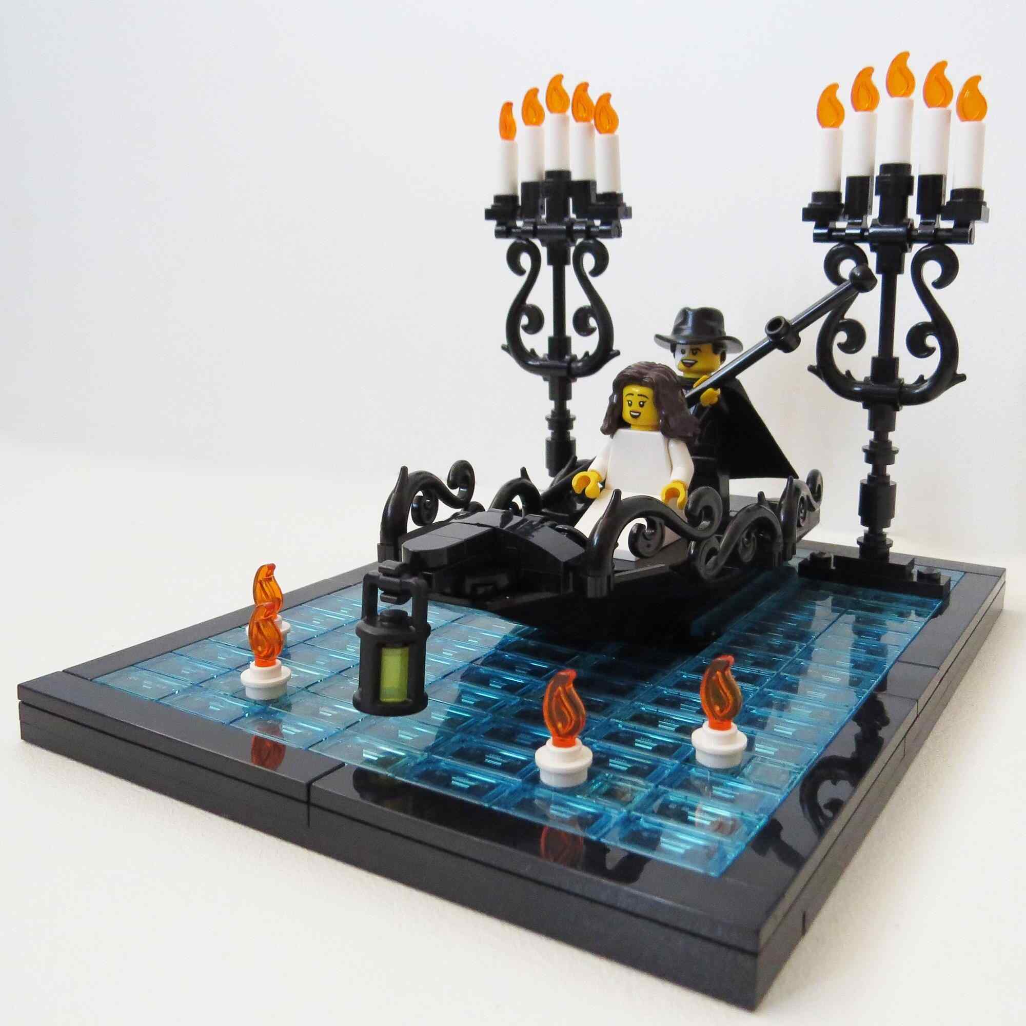 [PRE-ORDER] The Phantom of the Opera - Phantom's Boat Collector Brick Edition