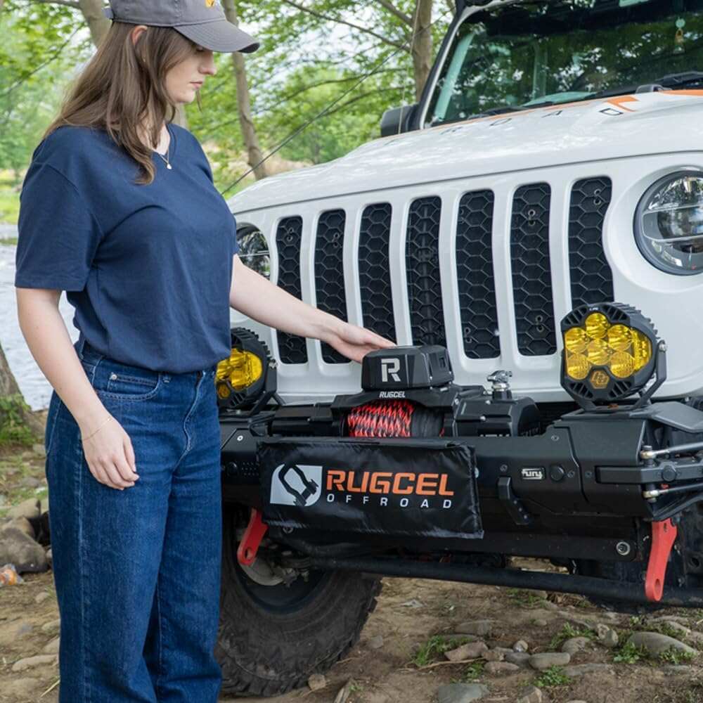 WINCH 13500lb Synthetic Rope Winch 12V Waterproof Electric Winch,2 in 1 Wireless Remote Control, for SUV, Truck & Trailer - TANK Series